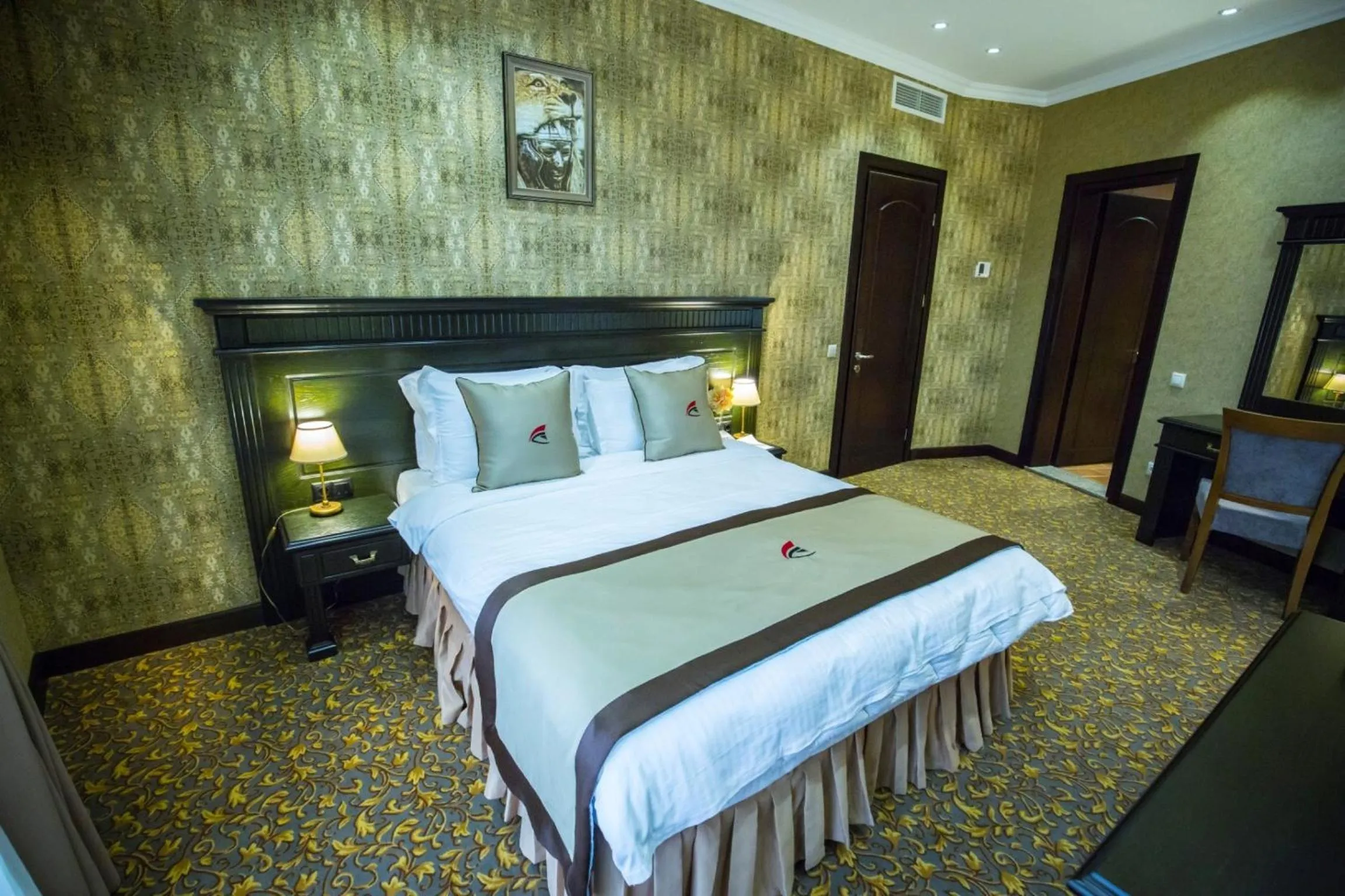 Bedroom, Bed in Colosseum Marina Hotel