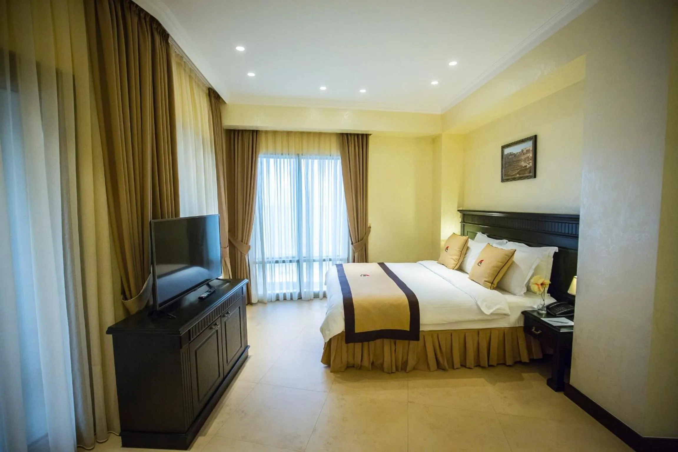 Bedroom, Bed in Colosseum Marina Hotel