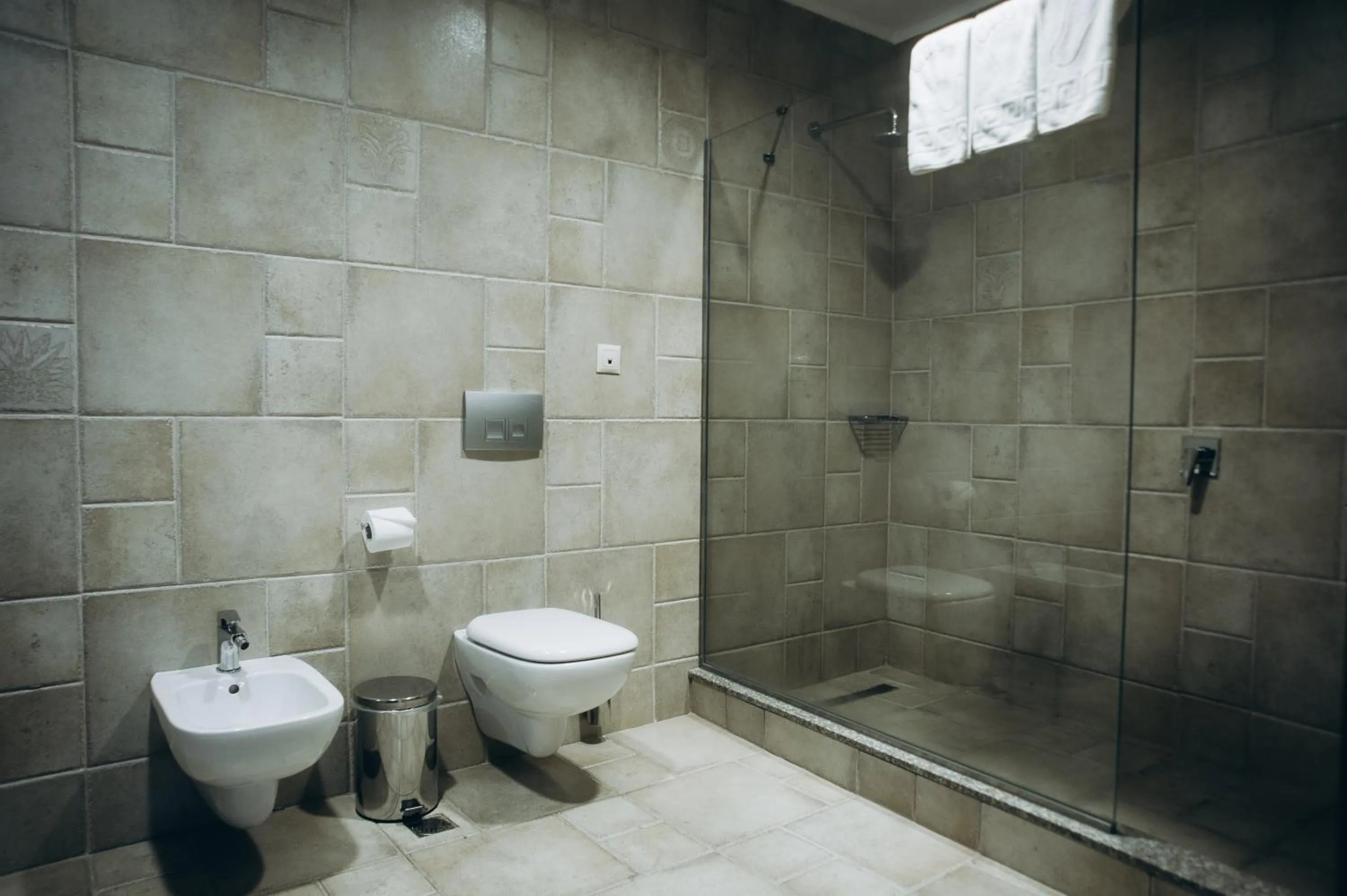 Shower in Colosseum Marina Hotel