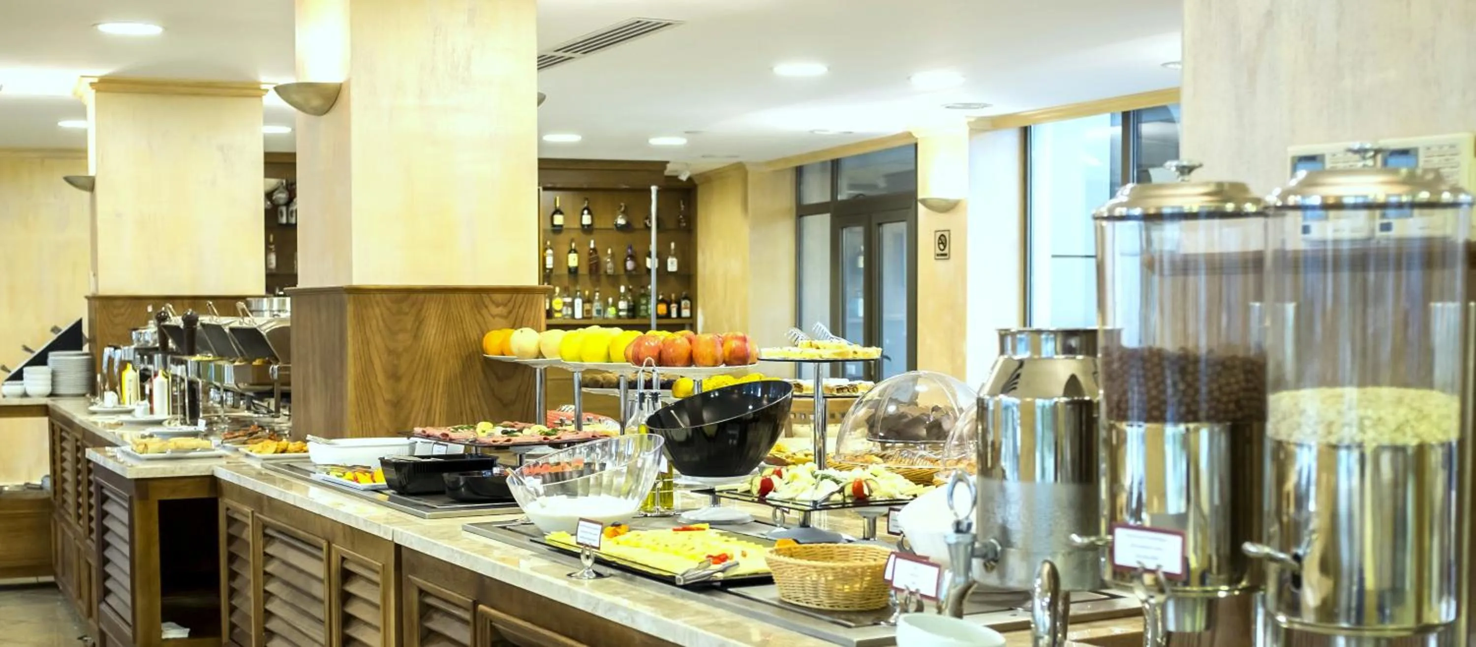 Buffet breakfast in Colosseum Marina Hotel