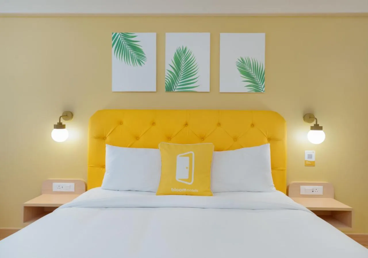Photo of the whole room, Bed in Bloom Hotel - Whitefield