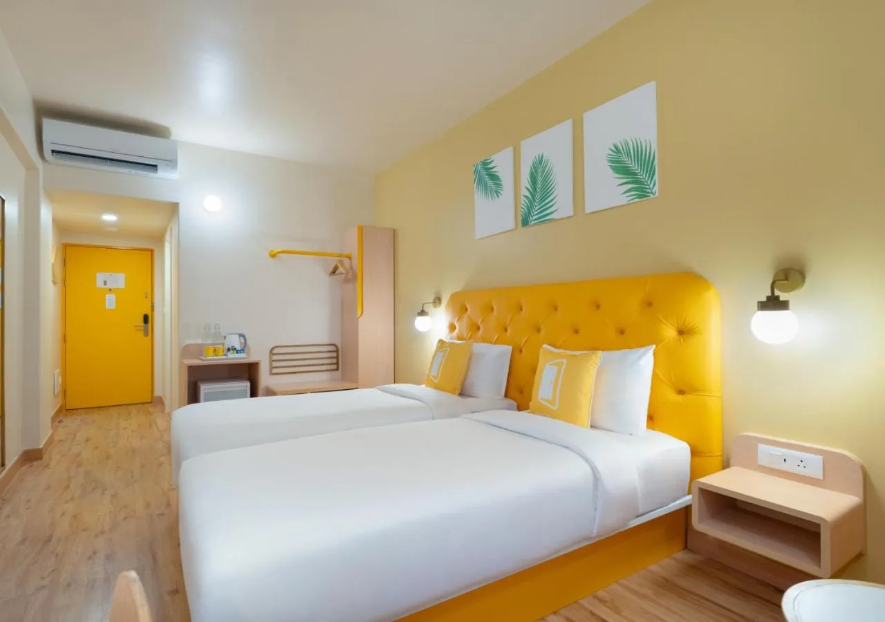 Photo of the whole room, Bed in Bloom Hotel - Whitefield