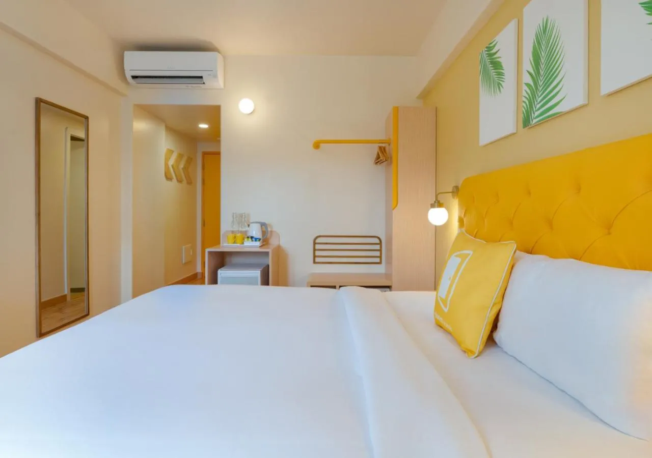 Bedroom, Bed in Bloom Hotel - Whitefield