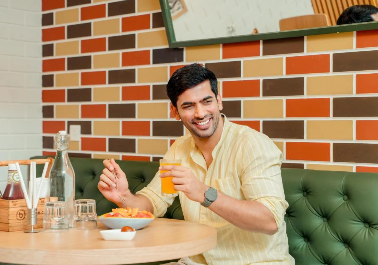 Restaurant/places to eat in Bloom Hotel - Whitefield