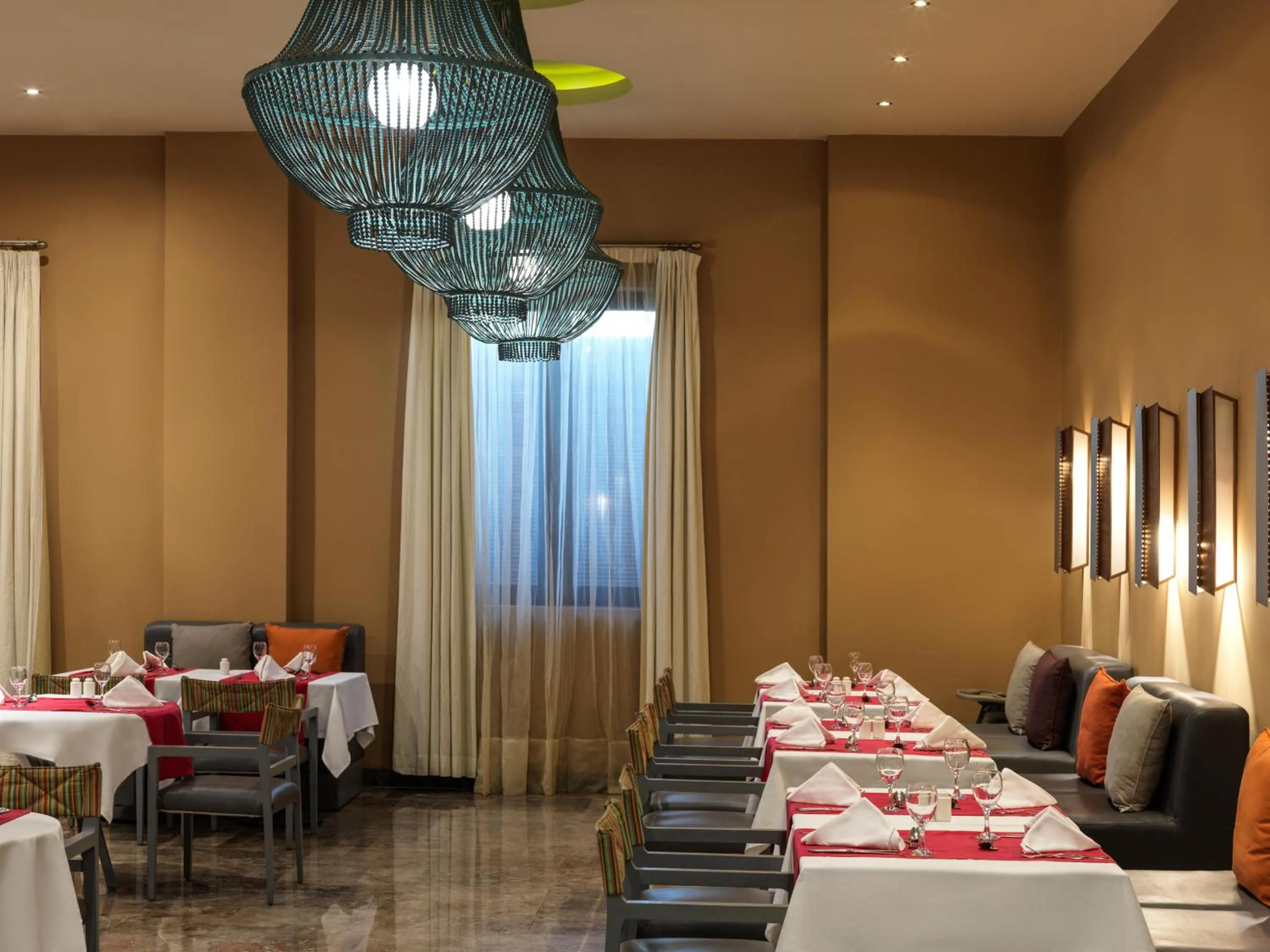 Restaurant/places to eat in Ancient Sands Golf Resort and Residences