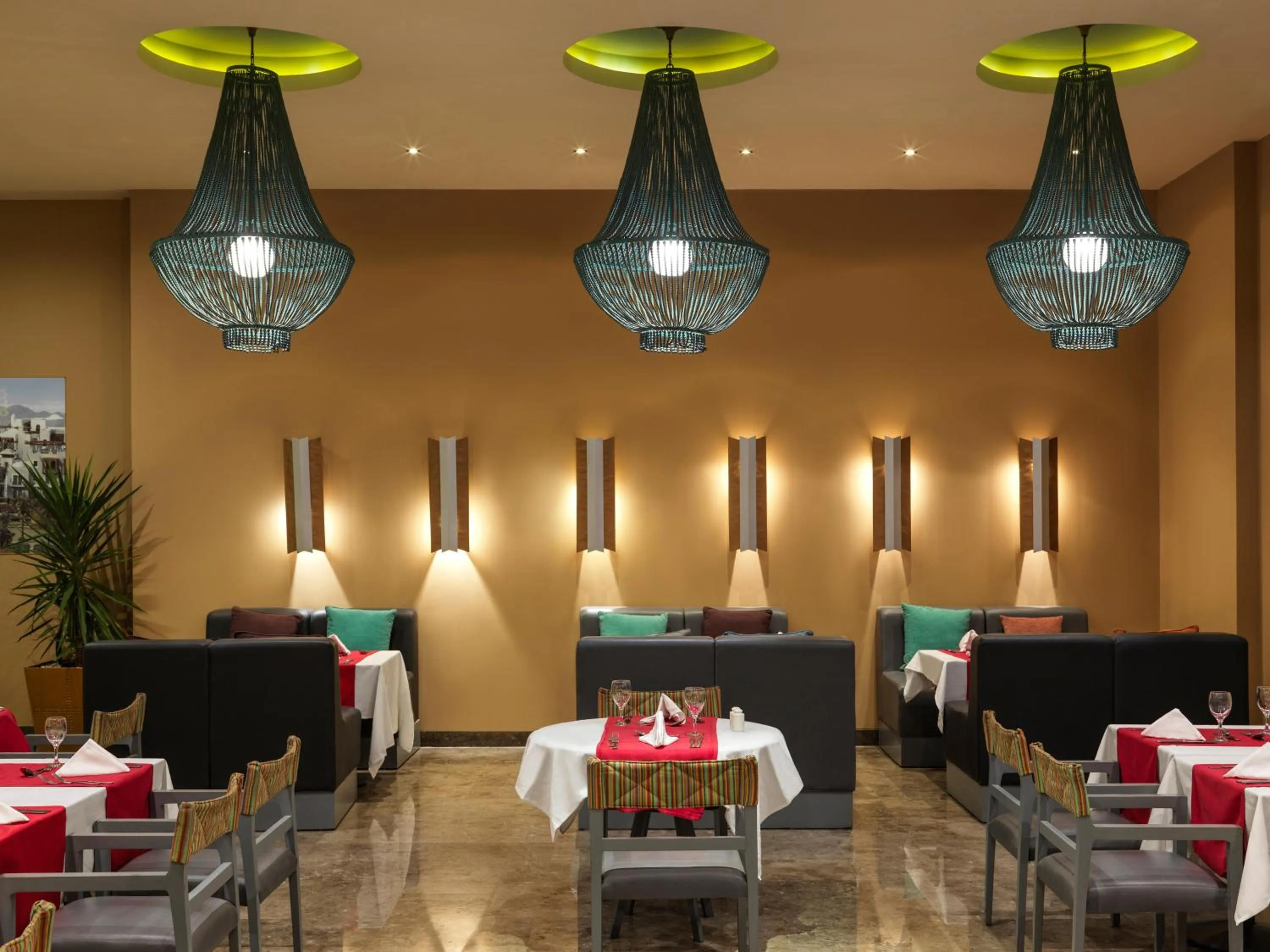 Restaurant/places to eat in Ancient Sands Golf Resort and Residences