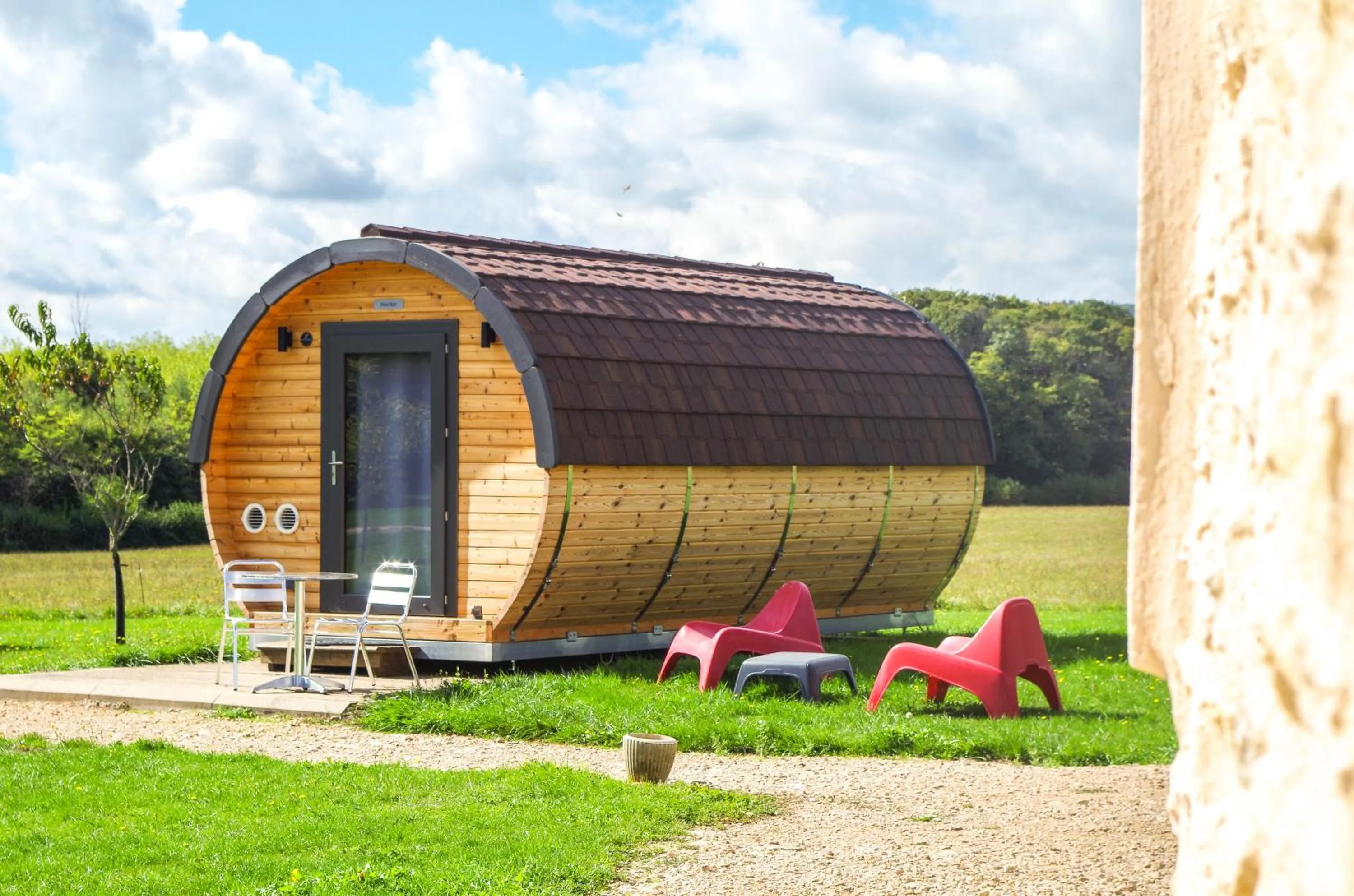 Property building in Domaine Joseph LAFARGE Wine Resort Oeno-tonneaux expérience