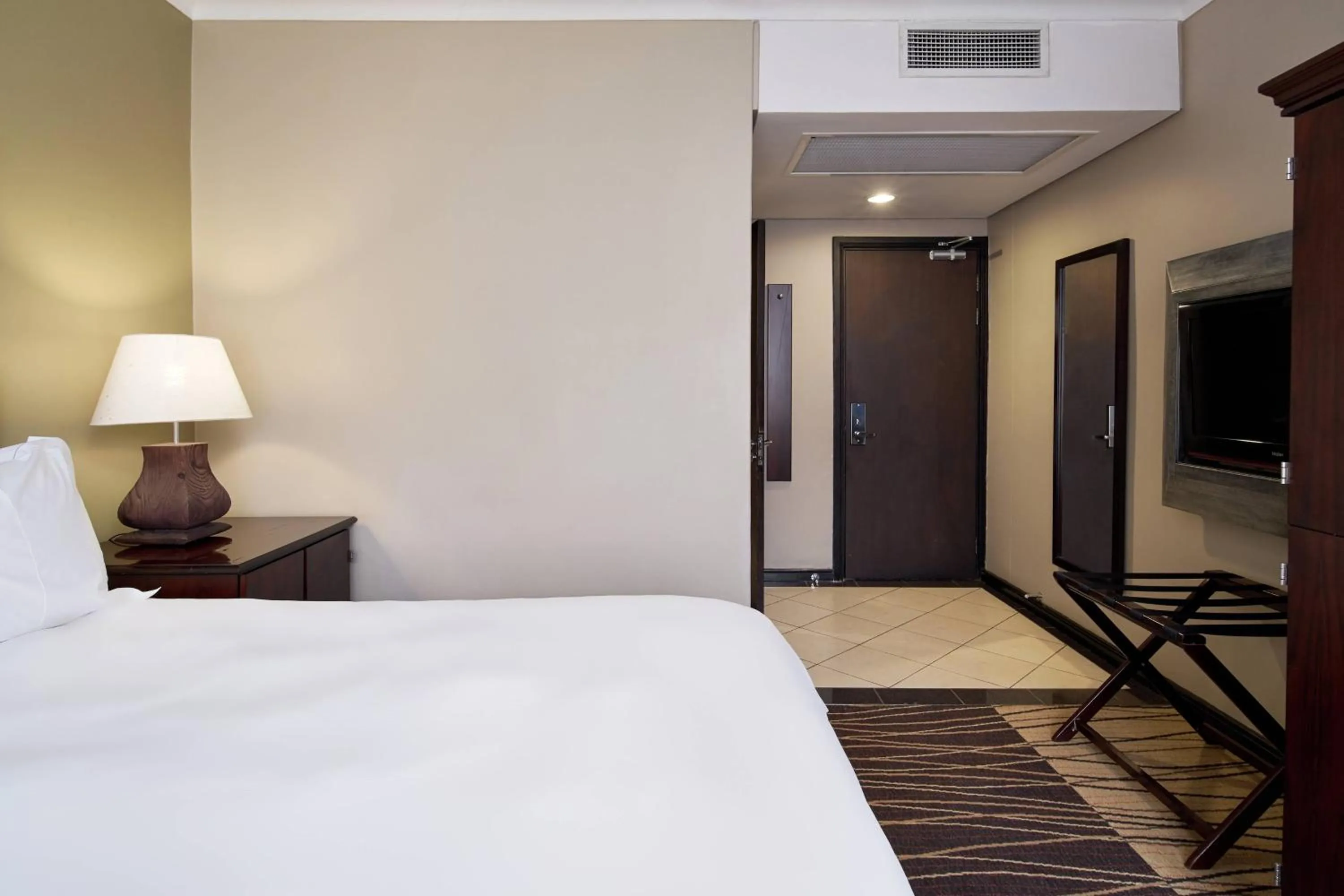 Photo of the whole room, Bed in Protea Hotel by Marriott Blantyre Ryalls