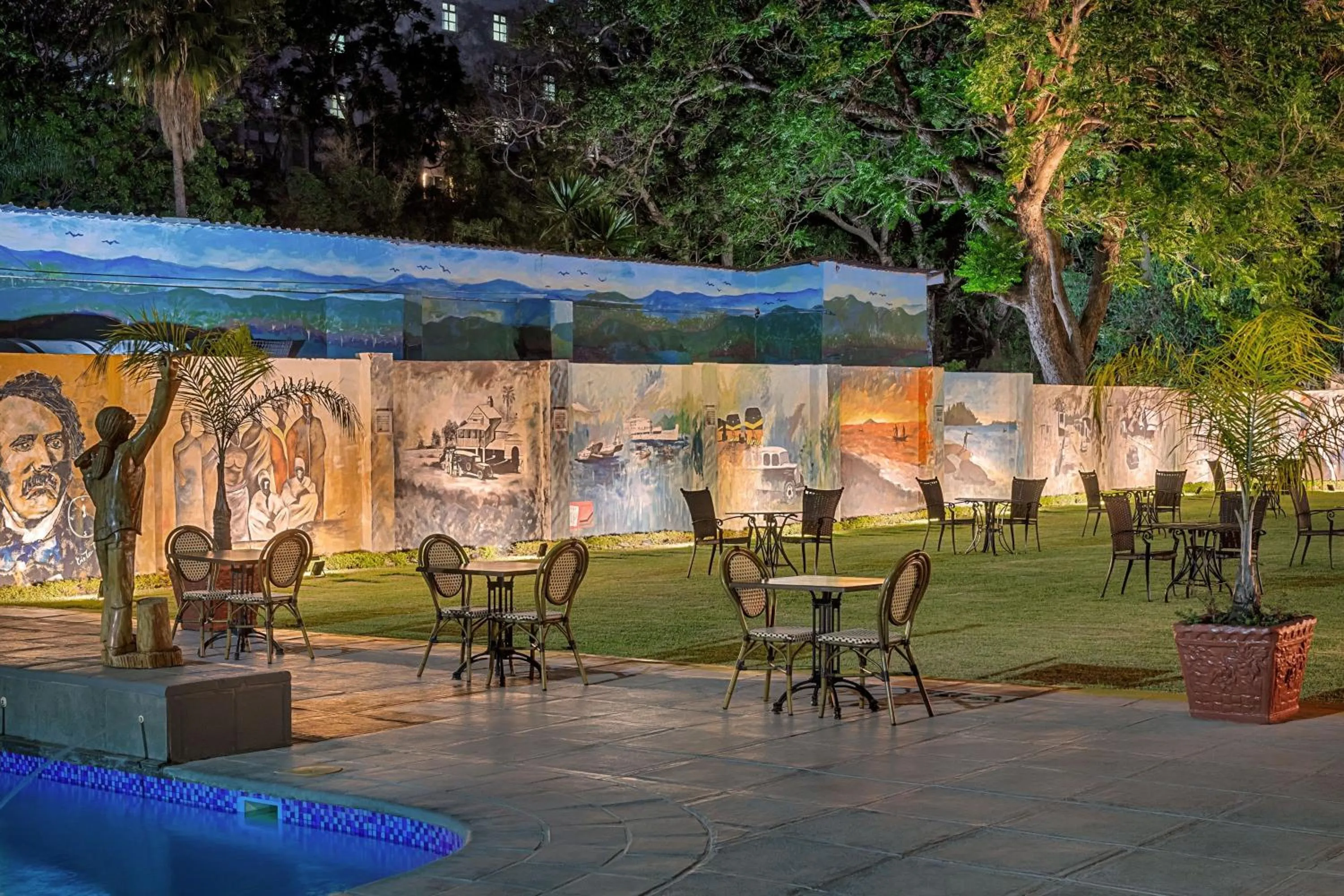 Swimming pool in Protea Hotel by Marriott Blantyre Ryalls