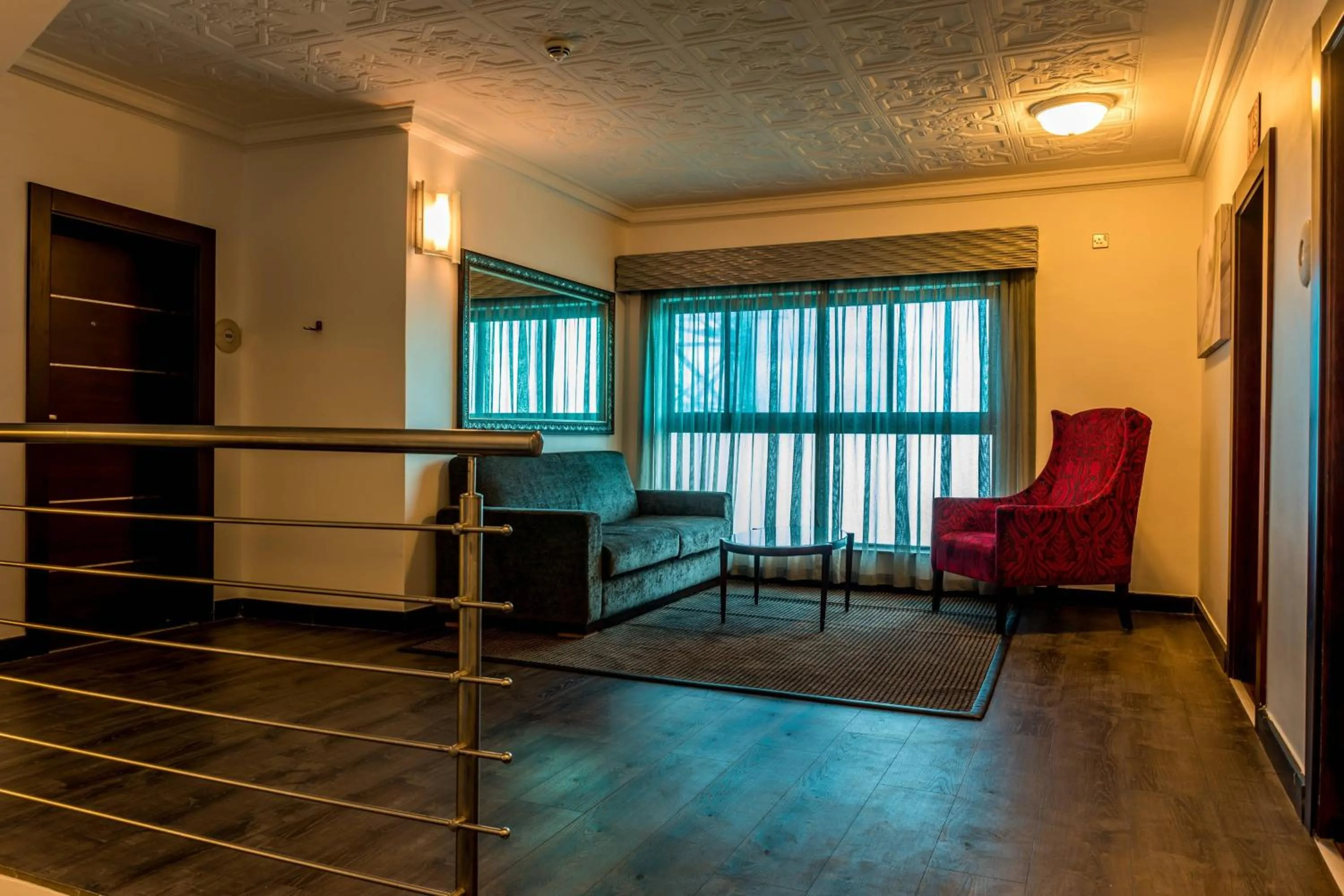 Lounge or bar in Protea Hotel by Marriott Lagos Kuramo Waters