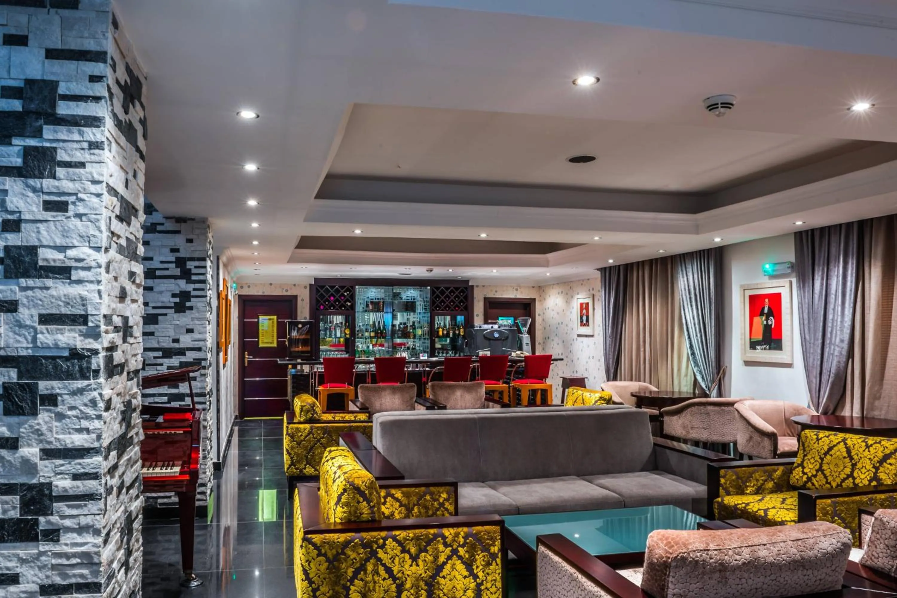 Lobby or reception in Protea Hotel by Marriott Lagos Kuramo Waters