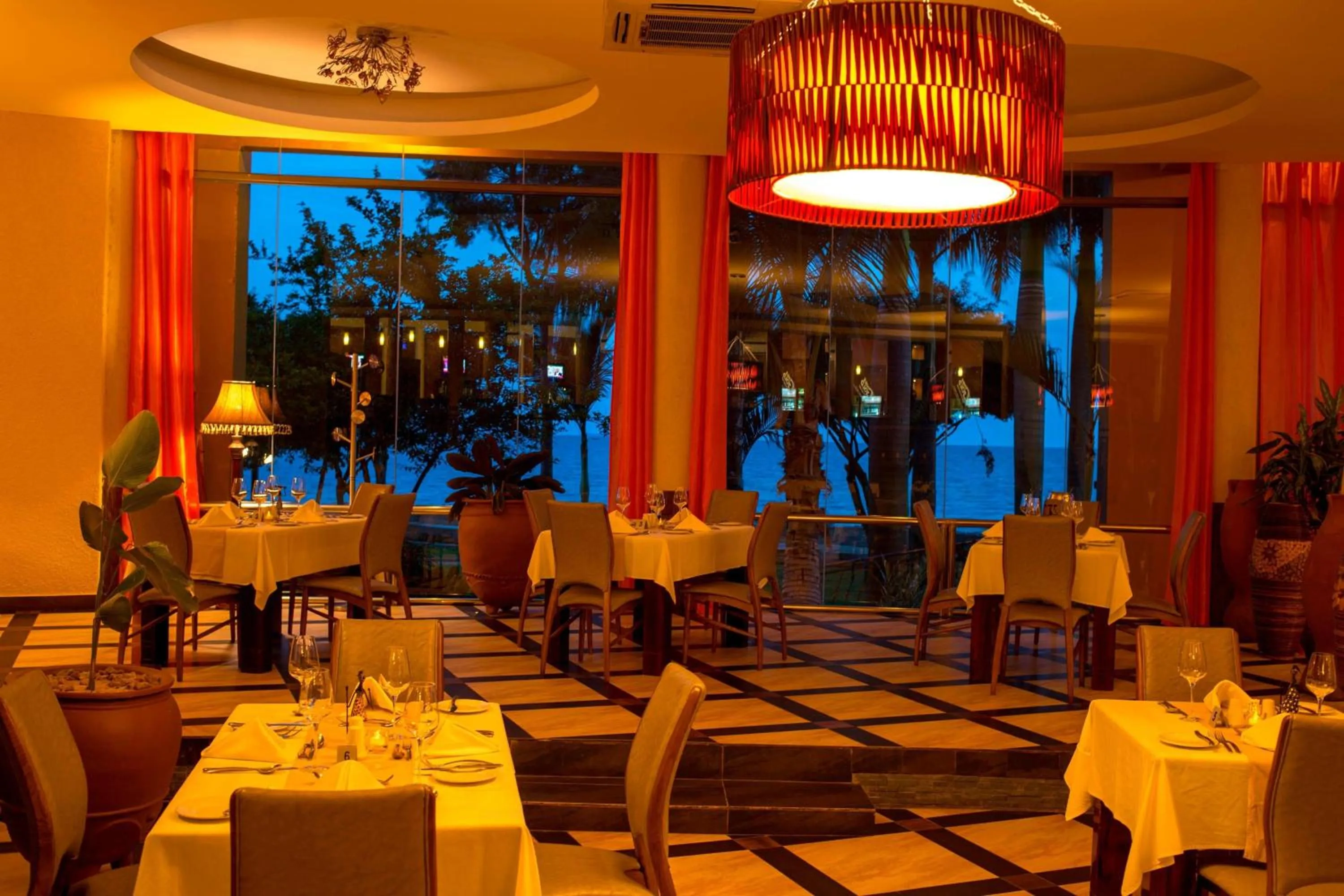 Restaurant/places to eat in Protea Hotel by Marriott Entebbe