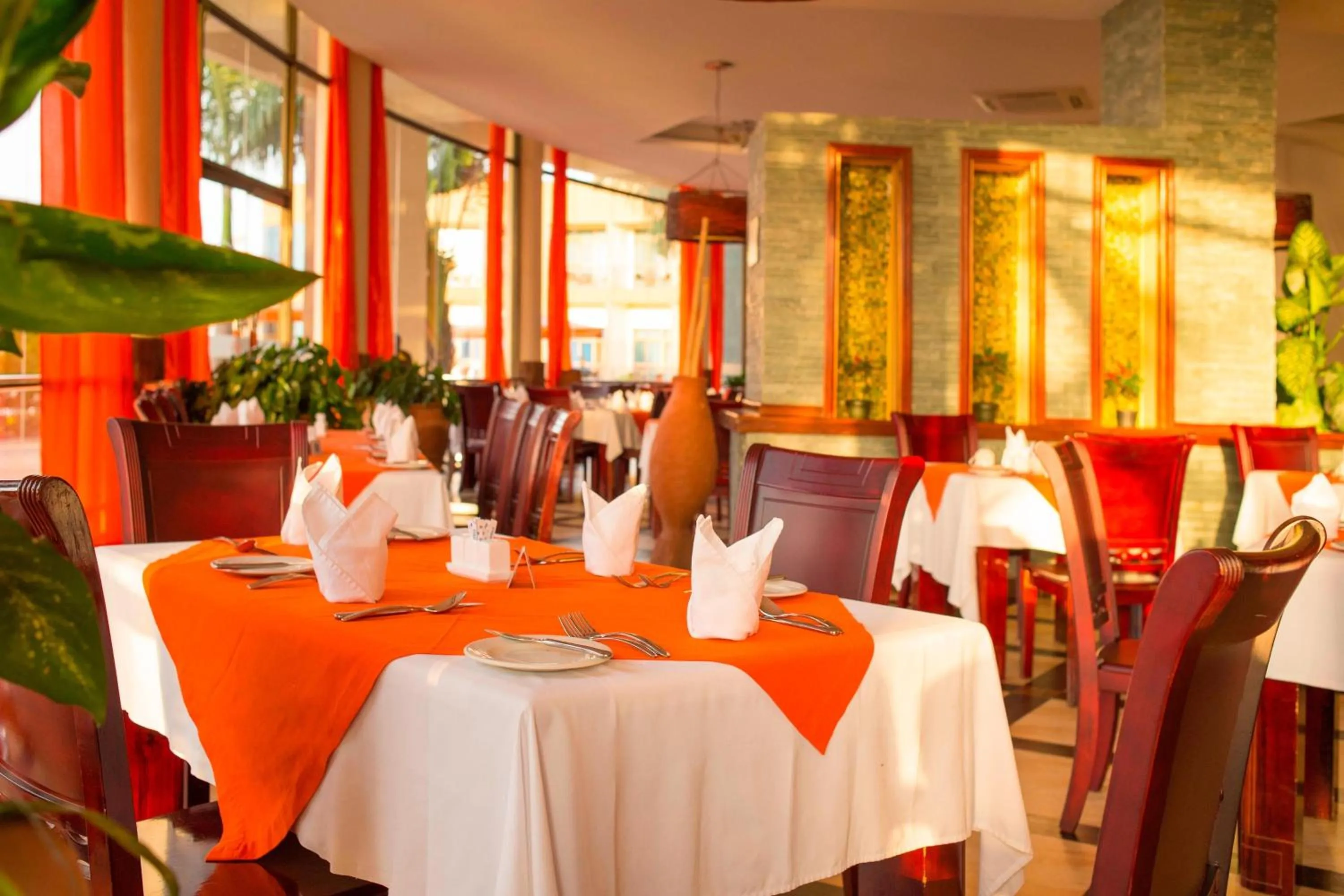 Restaurant/places to eat in Protea Hotel by Marriott Entebbe