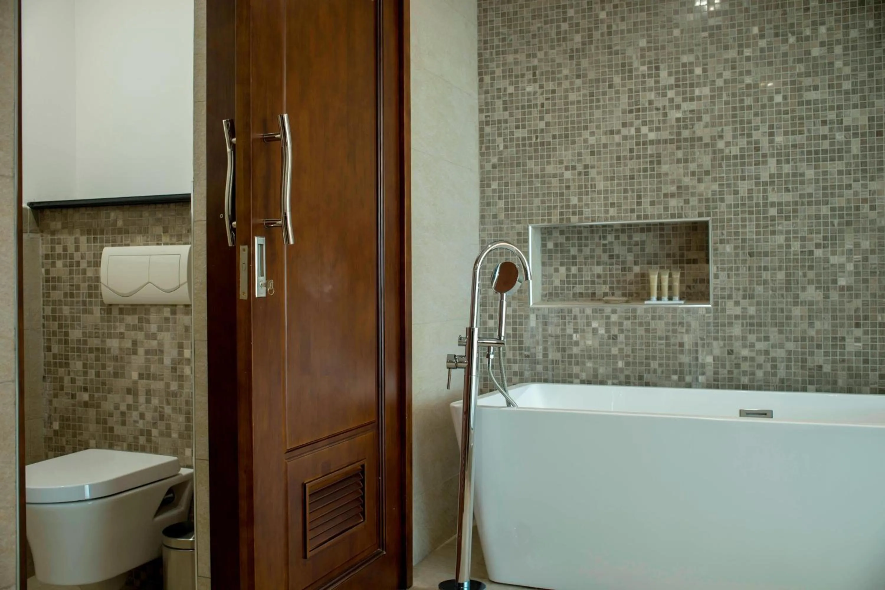 Photo of the whole room in Protea Hotel by Marriott Entebbe