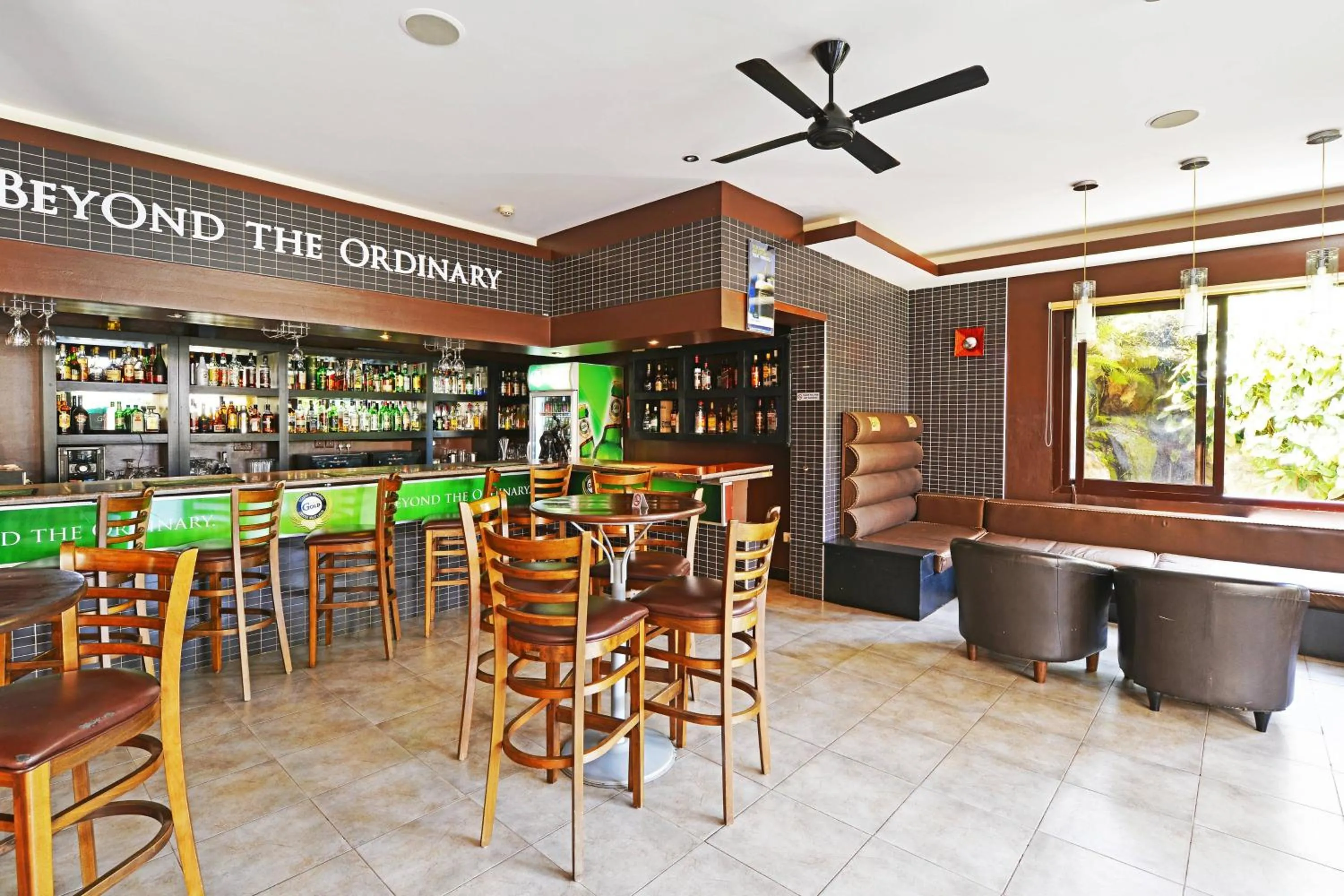Lounge or bar in Protea Hotel by Marriott Kampala