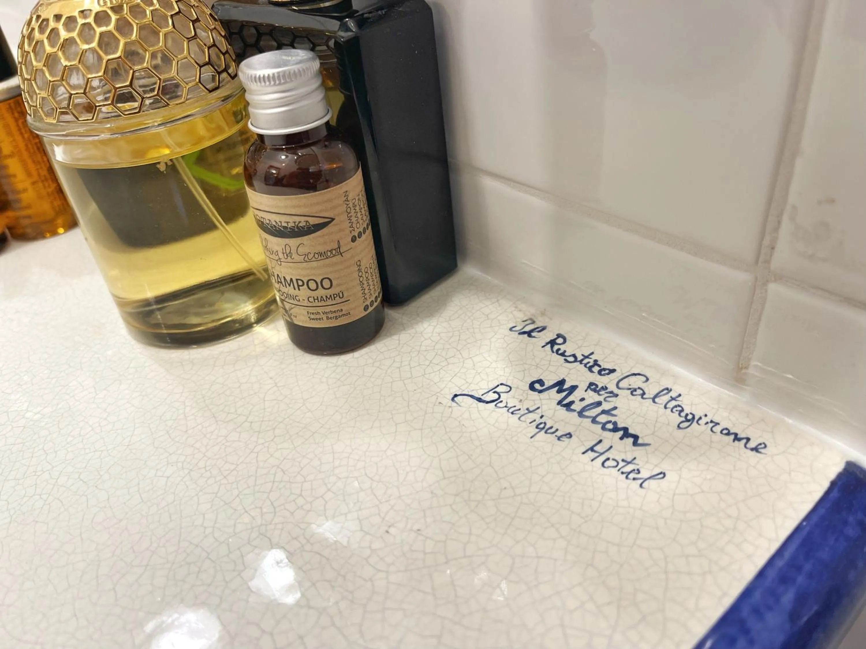 Toilet in Milton Boutique Hotel - Adults Only