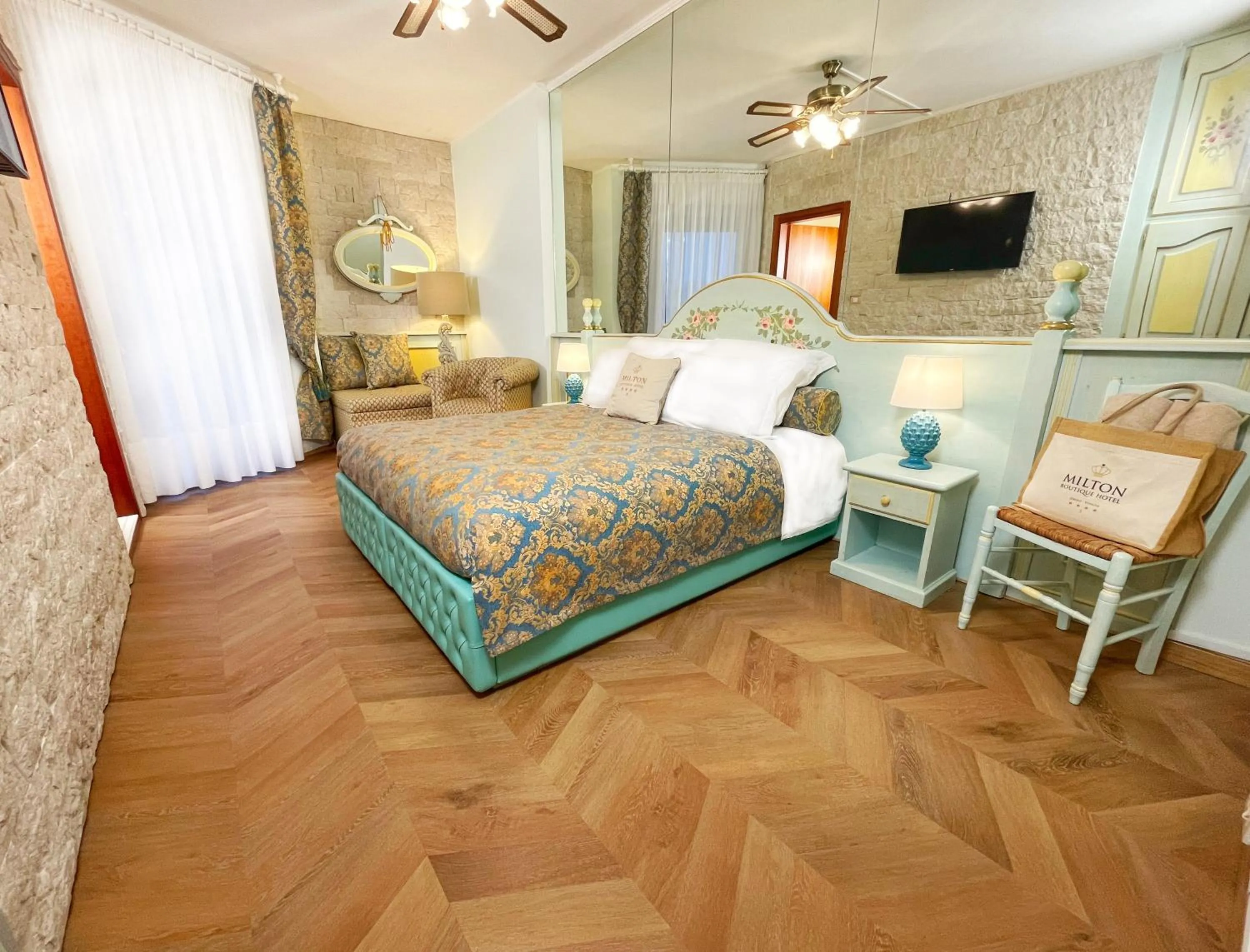 Bedroom, Bed in Milton Boutique Hotel - Adults Only