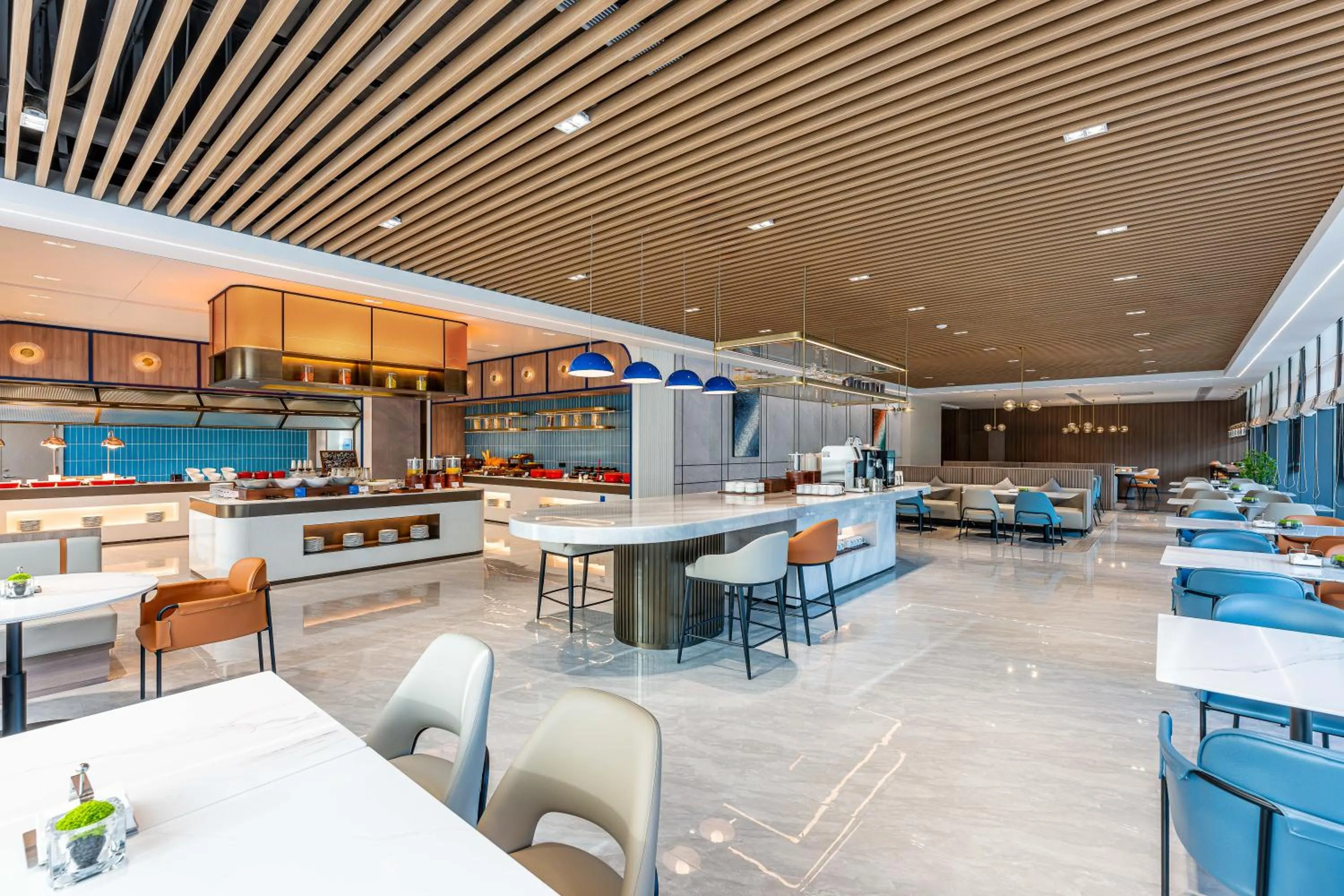 Breakfast in Holiday Inn Express Taizhou Jiaojiang