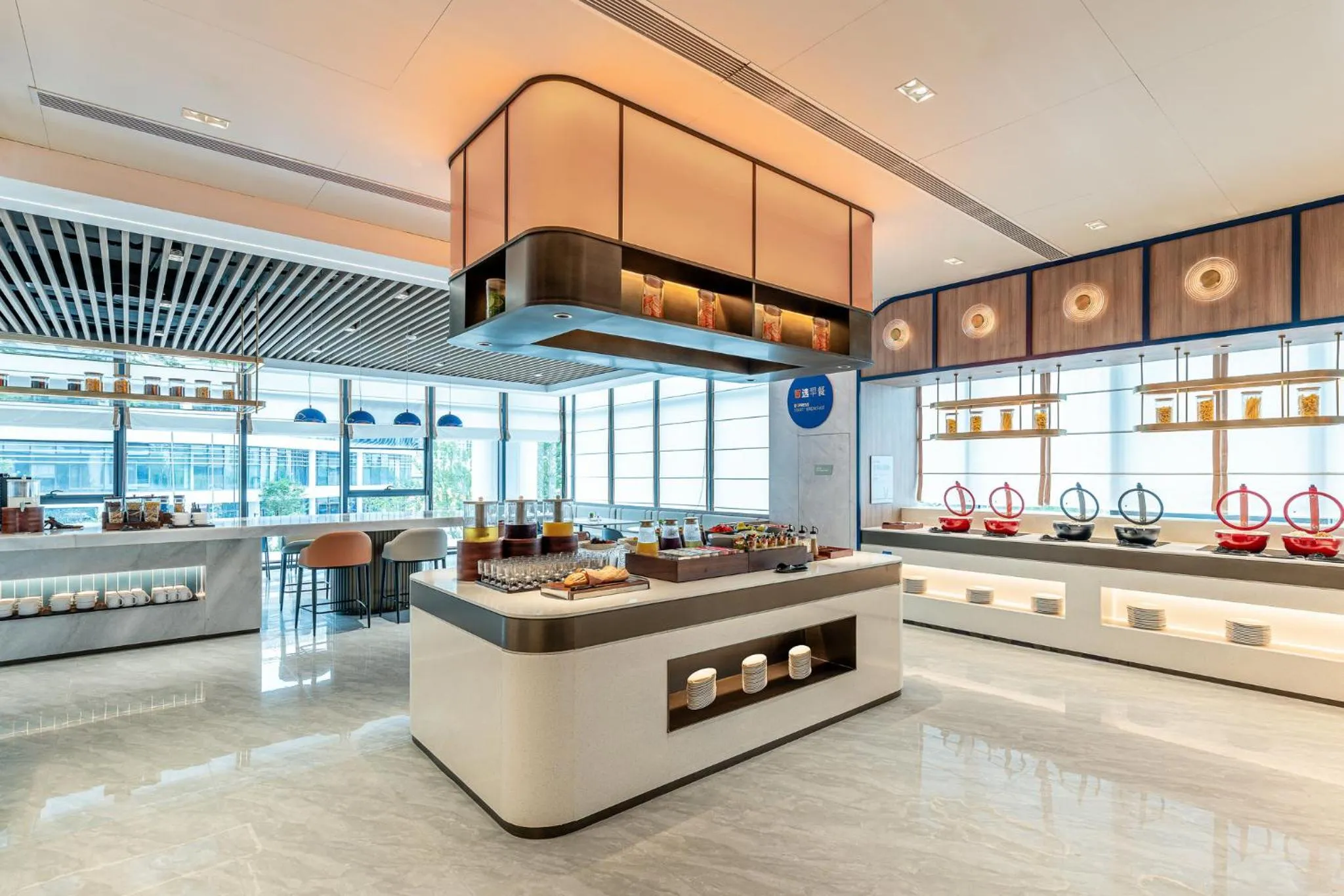 Restaurant/places to eat in Holiday Inn Express Taizhou Jiaojiang