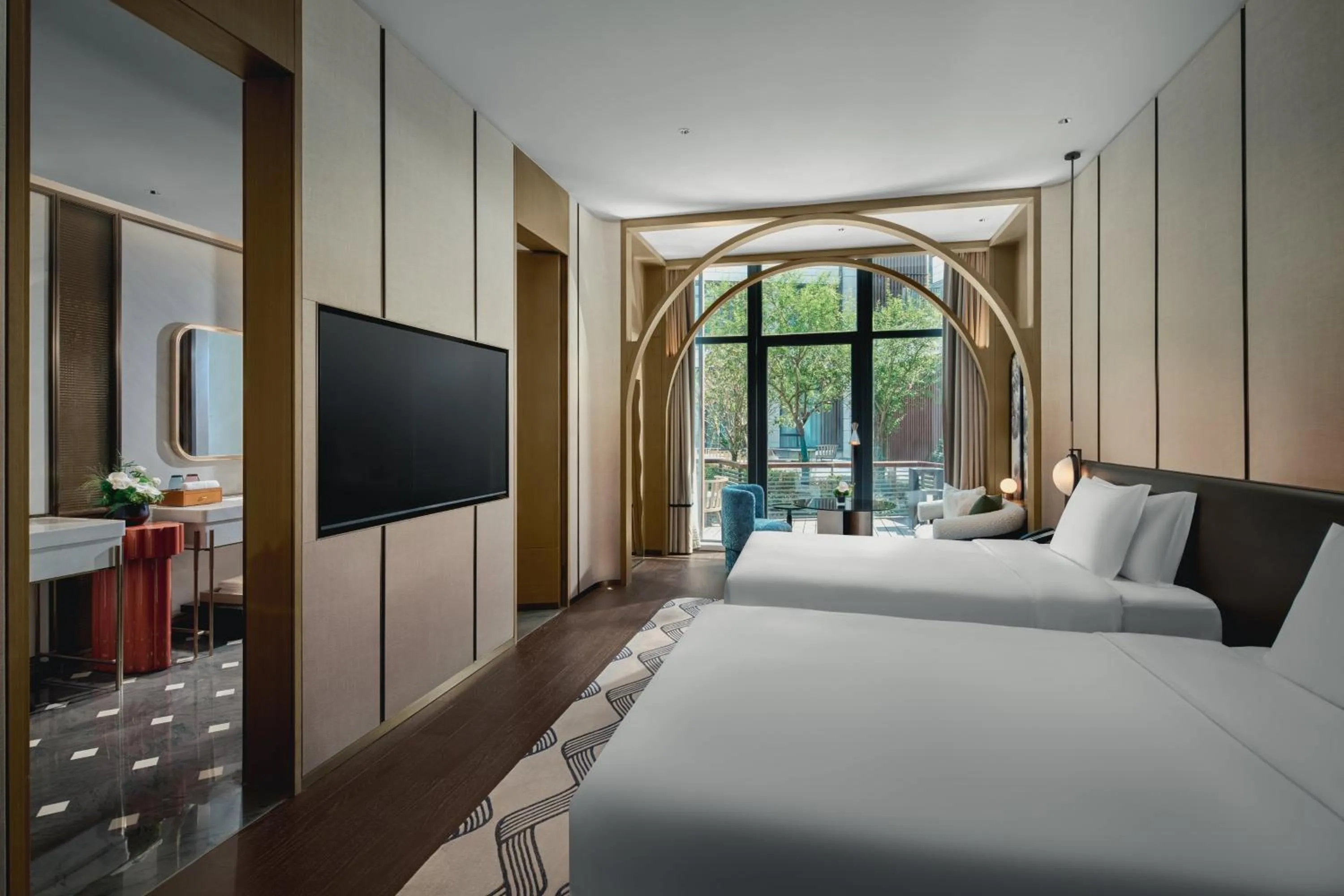 Photo of the whole room, Bed in Hotel Indigo Wuxi Qingming Bridge