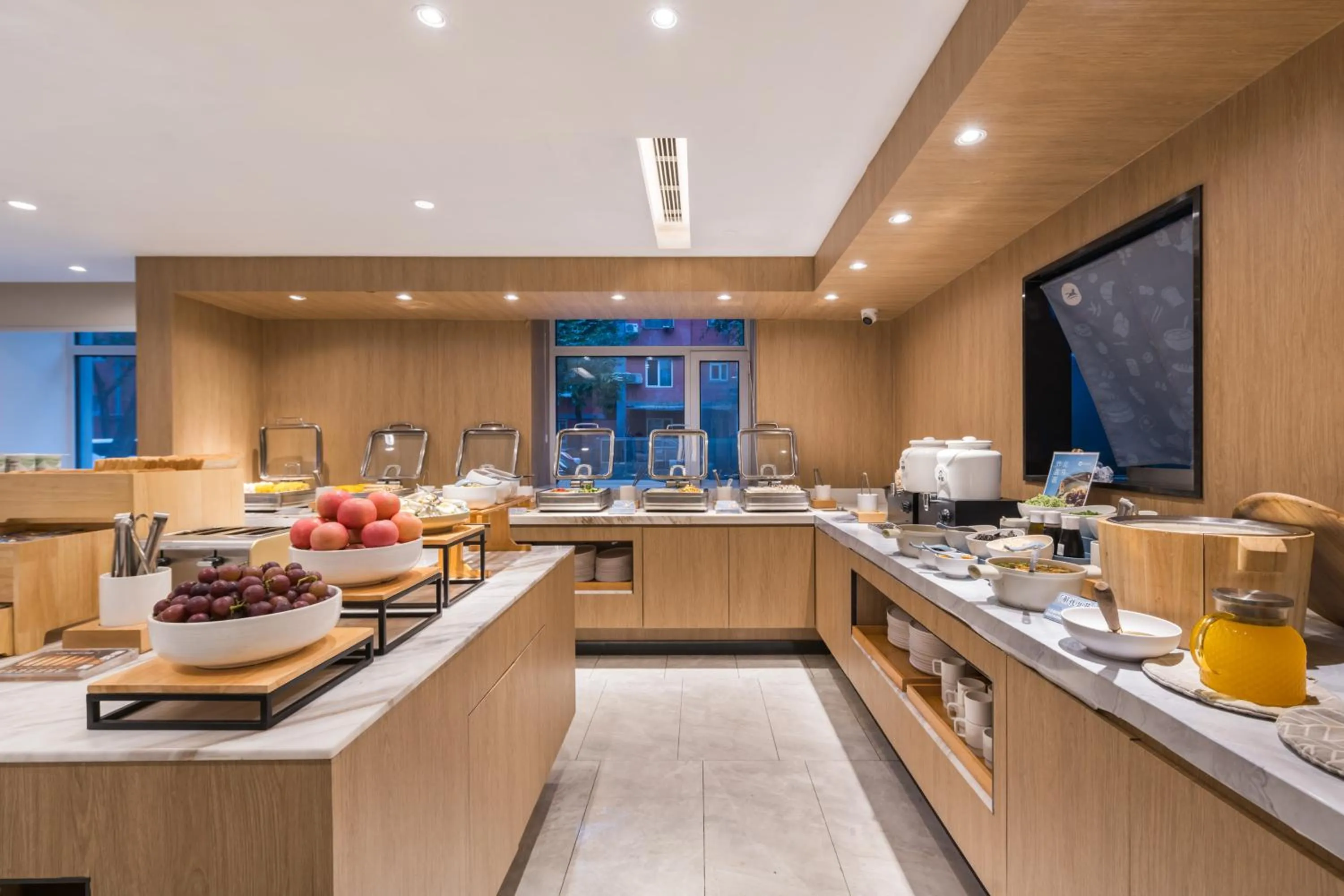 Restaurant/places to eat in Hanting Hotel Beijing Deshengmen