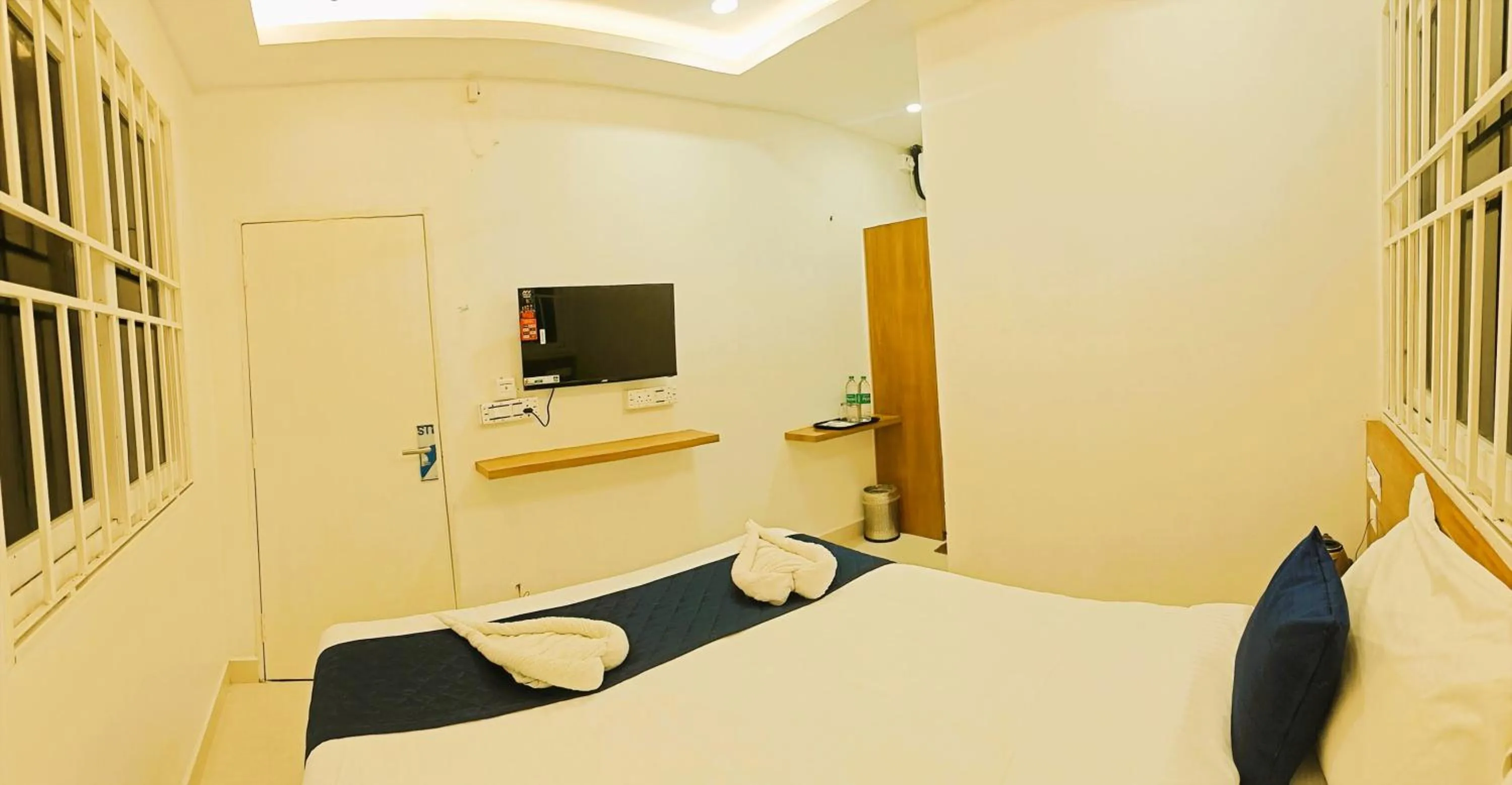 Bed in Starlight Hotels T-Nagar