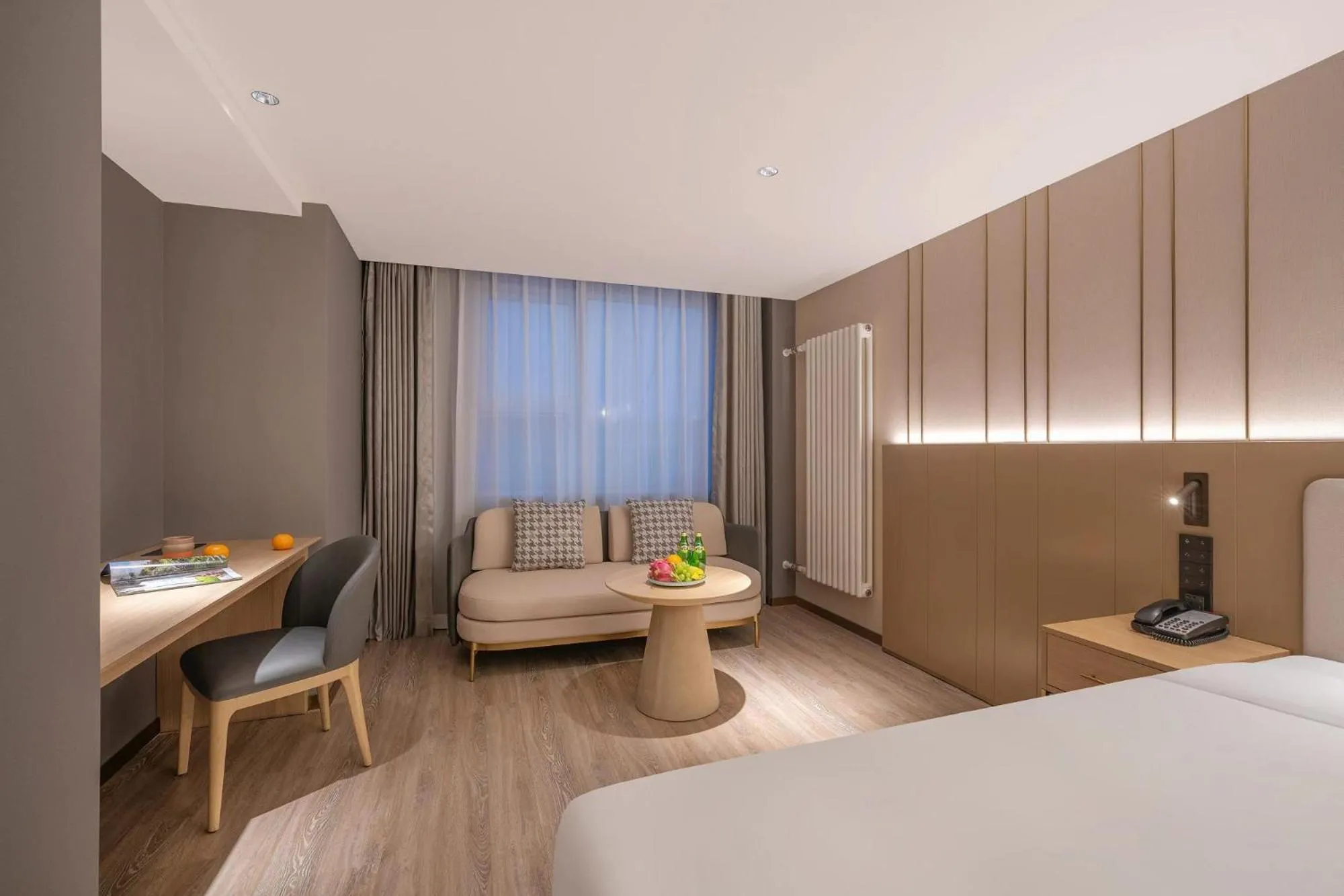Property building, Bed in Orange Hotel Beijing Xi'erqi