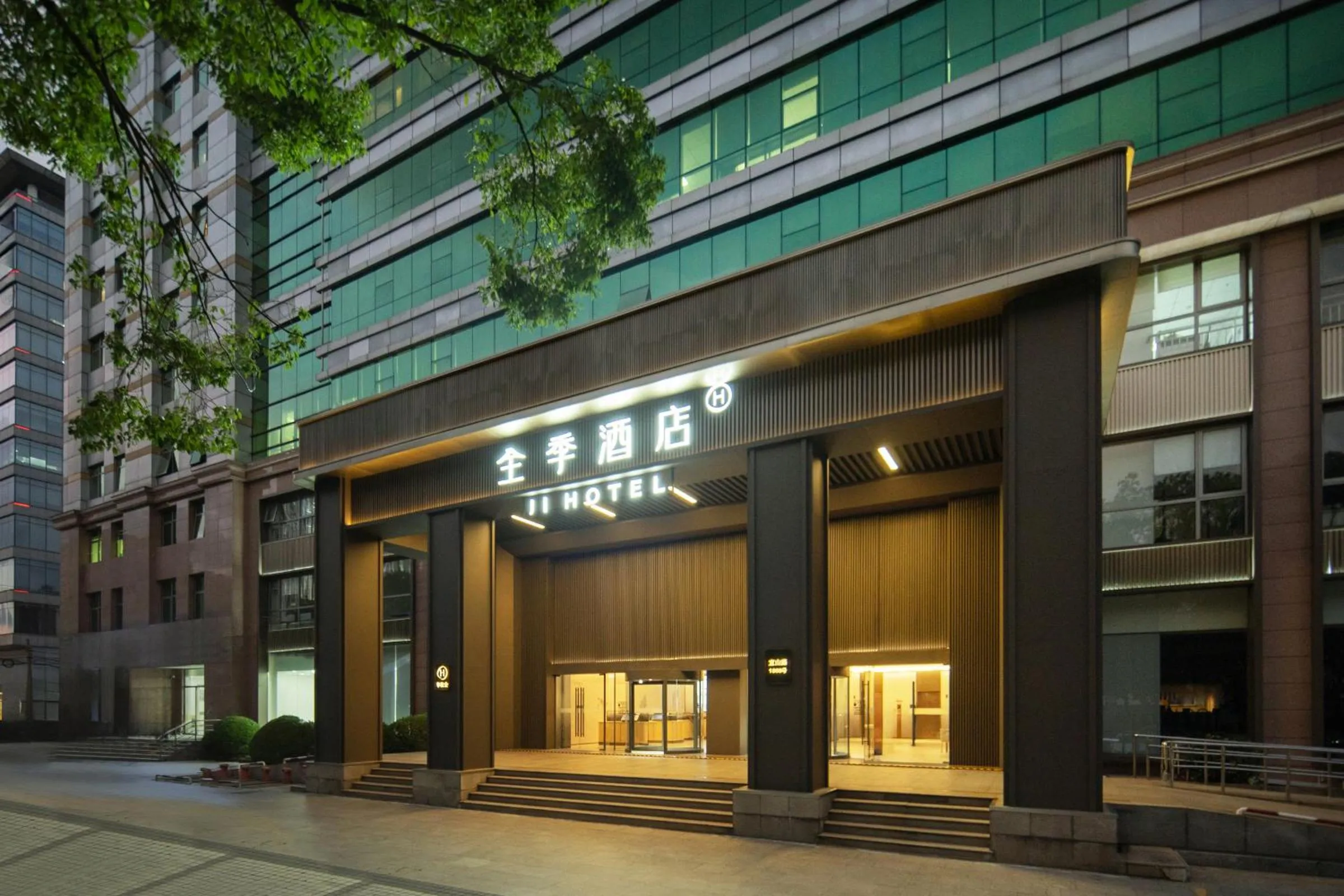Property building in JI Hotel Shanghai Caohejing