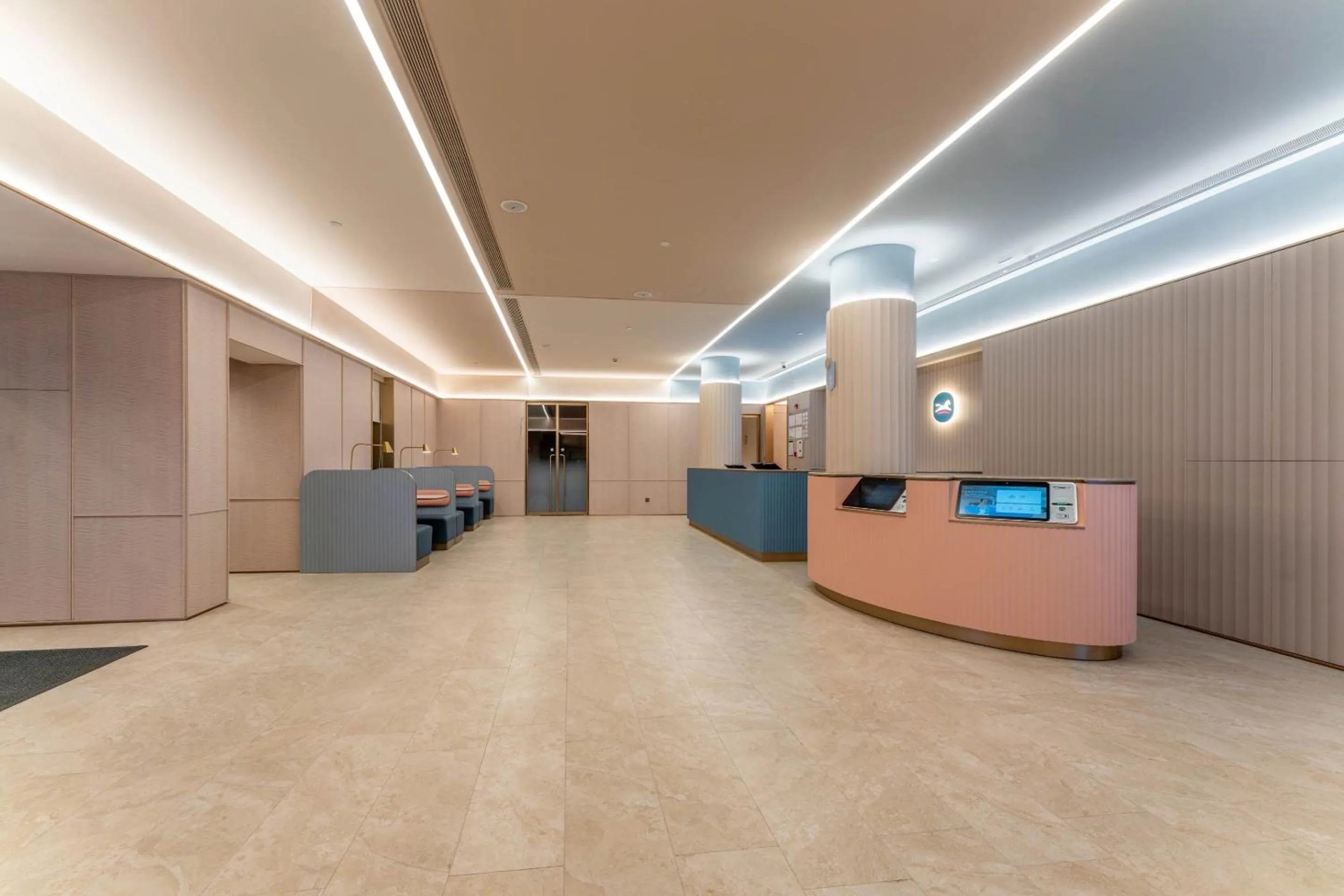 Lobby or reception in Hanting Hotel Shanghai Meilong Wanhui International Plaza
