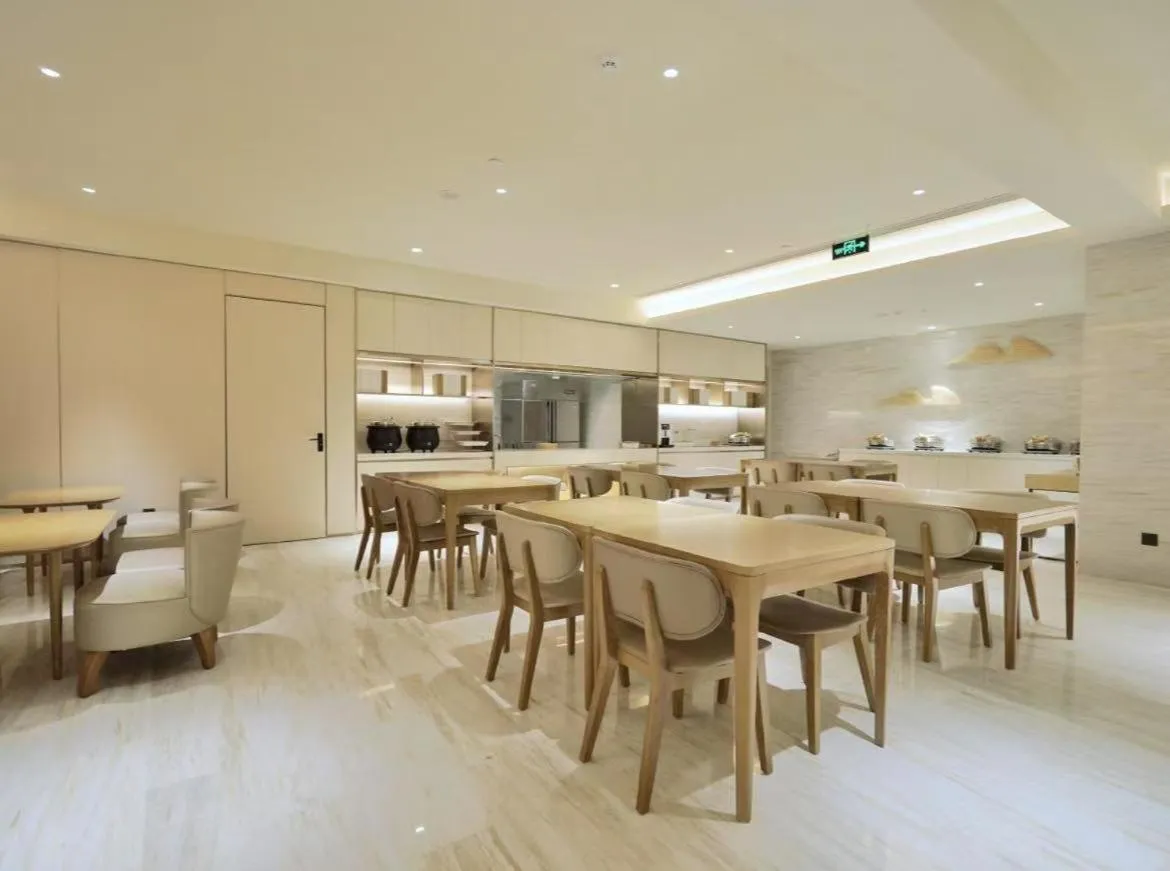 Restaurant/places to eat in JI Hotel Shanghai Wujing East China Normal University