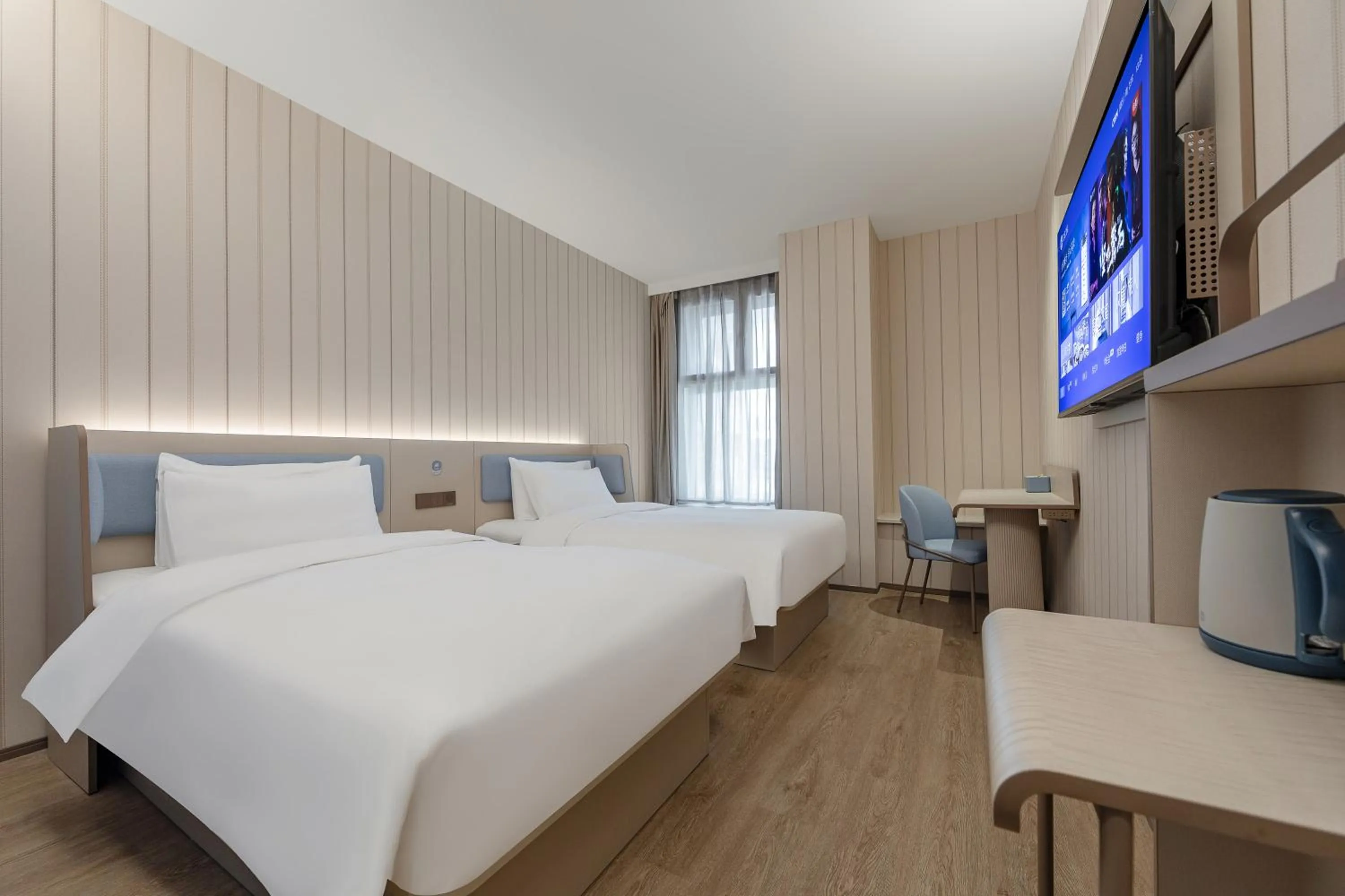 People, Bed in Hanting Hotel Shanghai Hongqiao Hub Qibao Center
