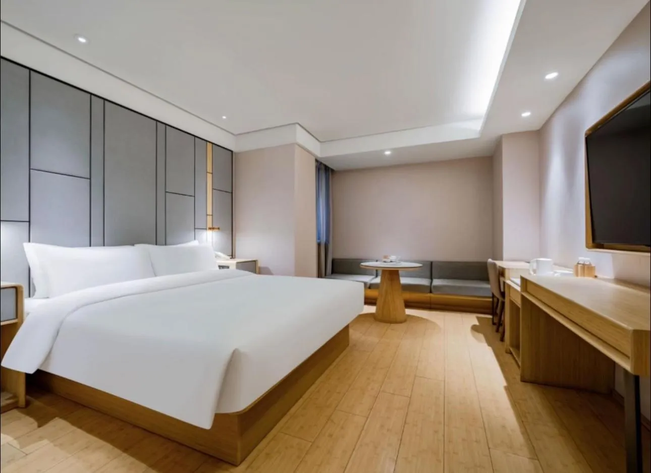 Bed in JI Hotel Shanghai Hongmei South Road Subway Station