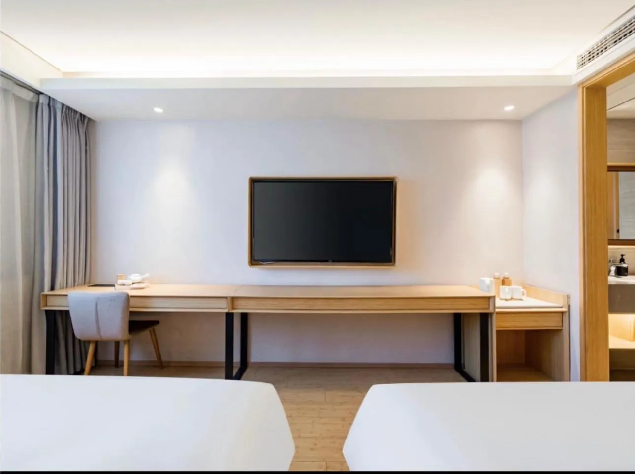 TV and multimedia in JI Hotel Shanghai Hongmei South Road Subway Station