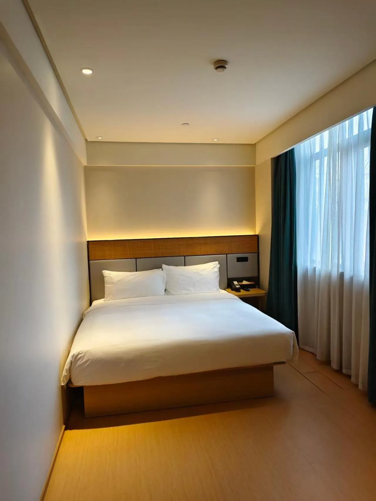 Bedroom, Bed in JI Hotel Shanghai Xinzhuang