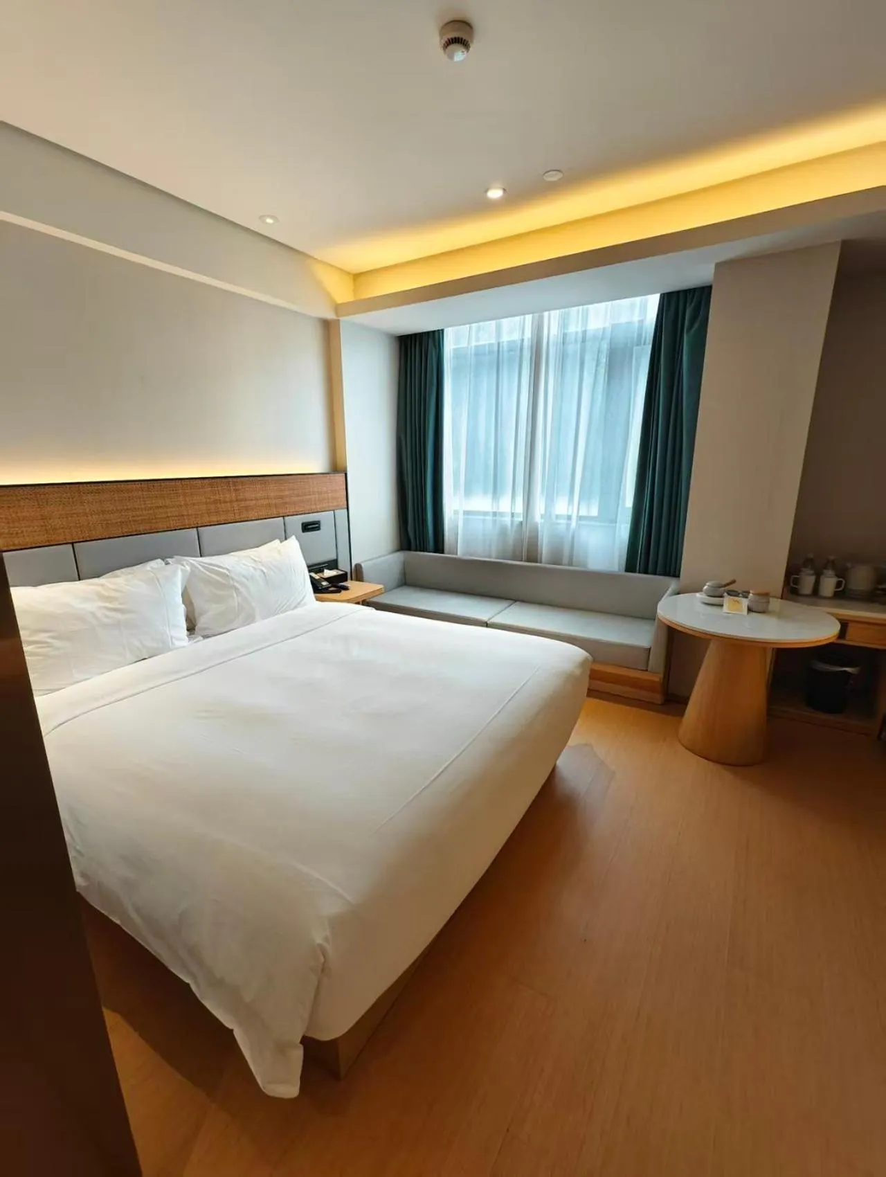 Bedroom, Bed in JI Hotel Shanghai Xinzhuang