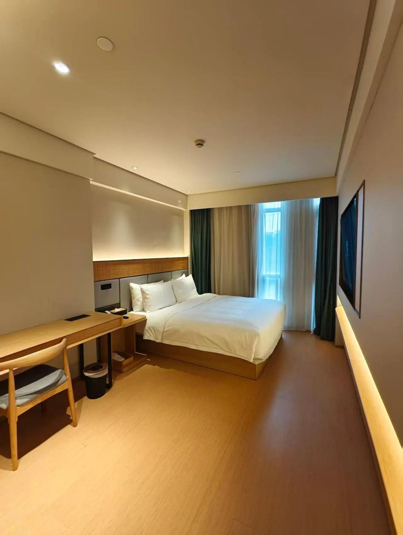 Bedroom, Bed in JI Hotel Shanghai Xinzhuang