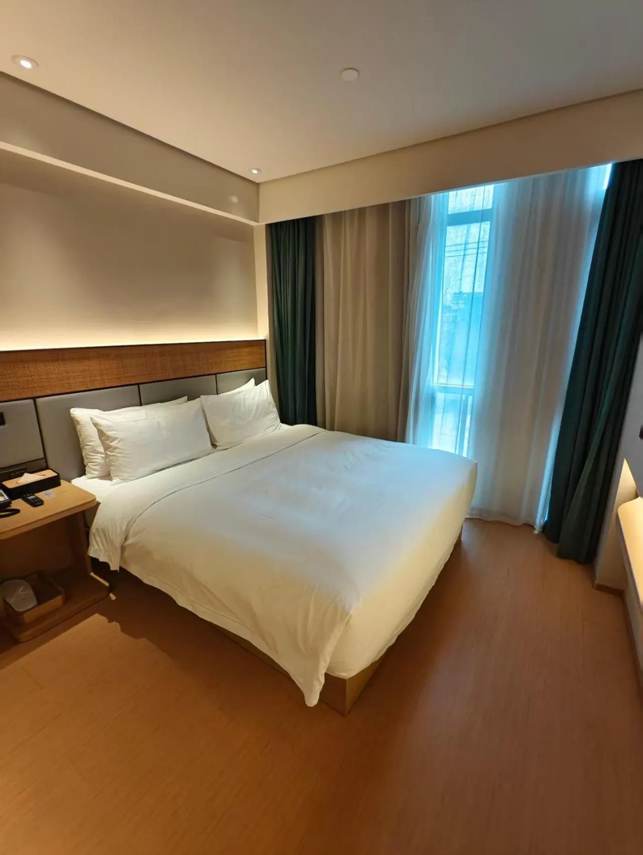 Bedroom, Bed in JI Hotel Shanghai Xinzhuang