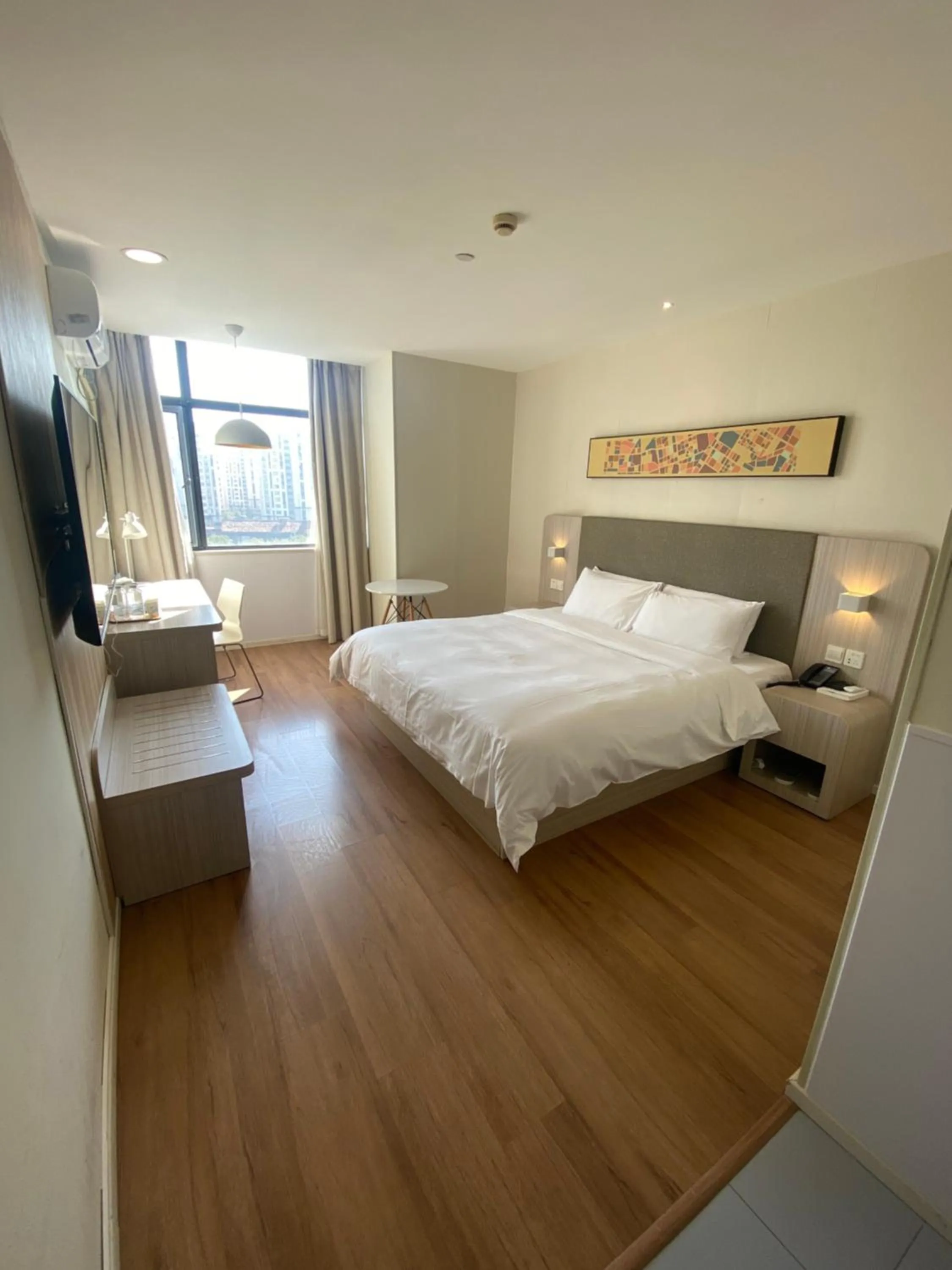 Bed in Hanting Hotel Shanghai International Tourism Resort