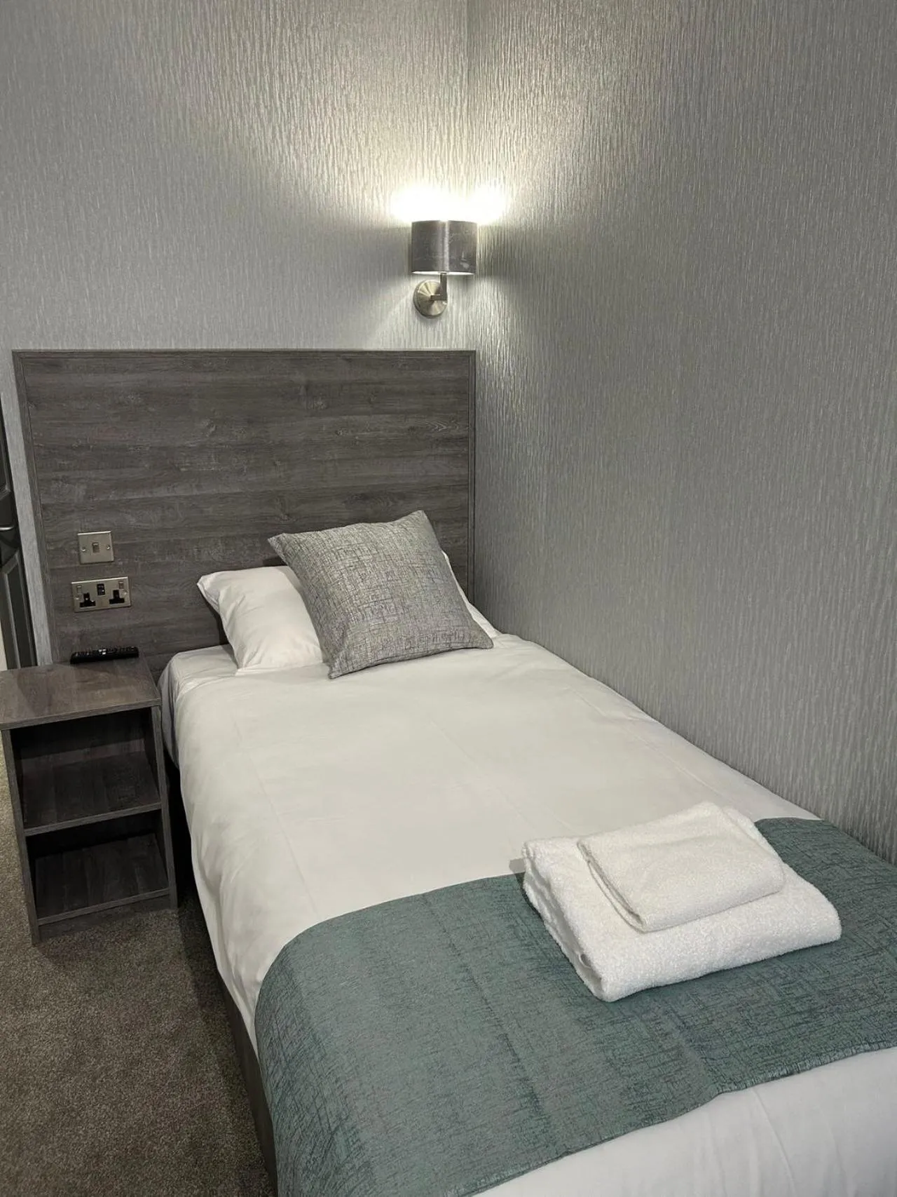 Bed in Arrandale Guest House