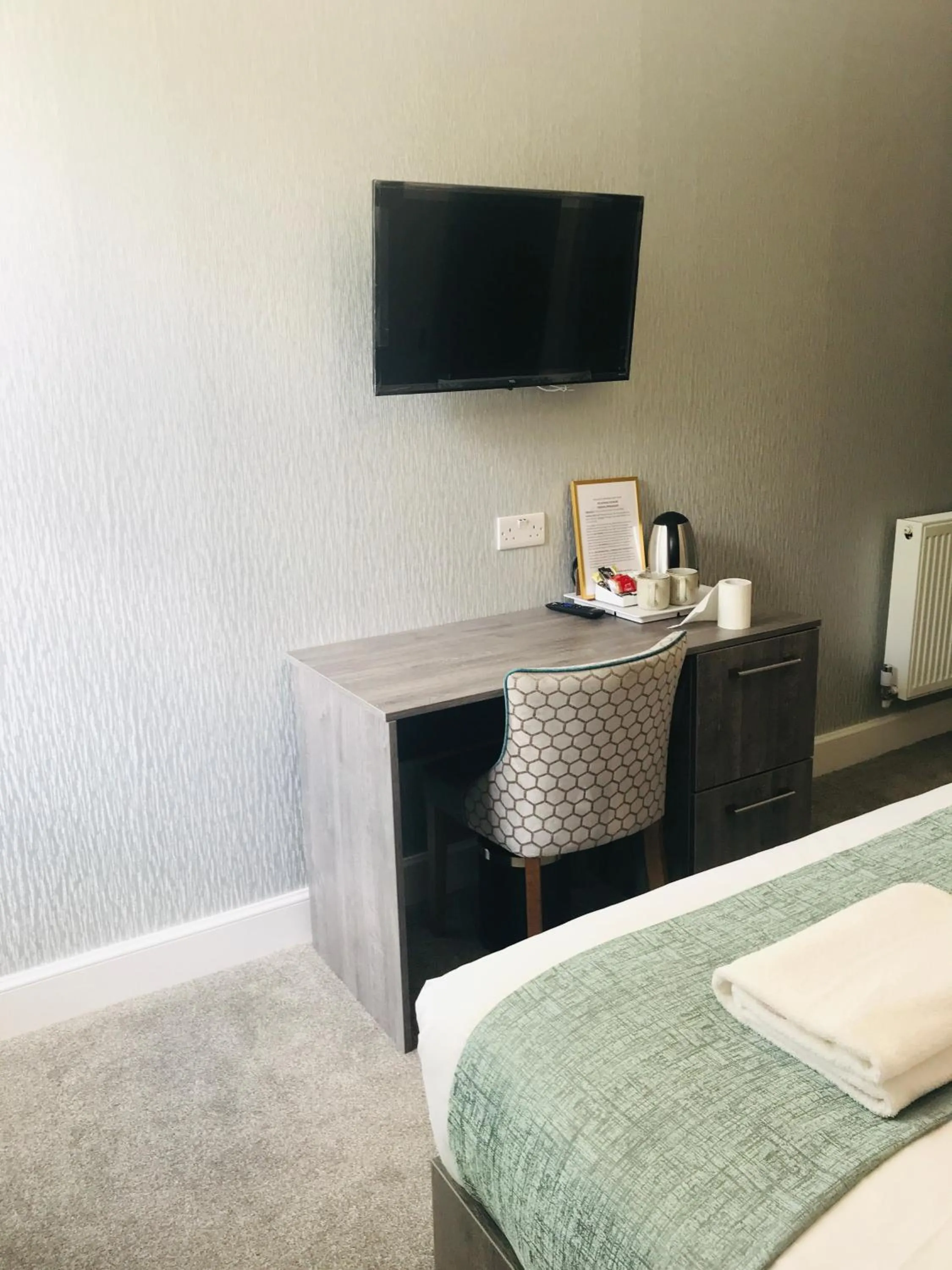 Bed in Arrandale Guest House