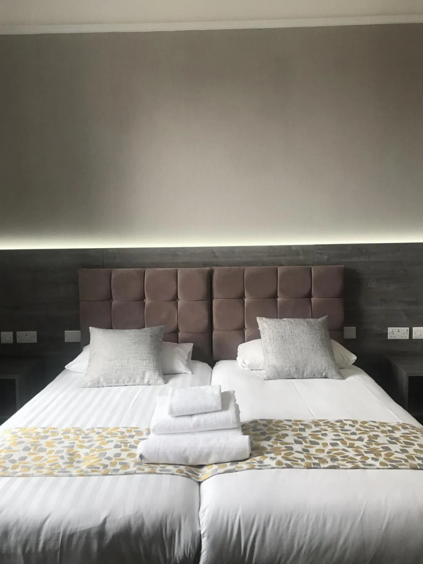 Bed in Arrandale Guest House