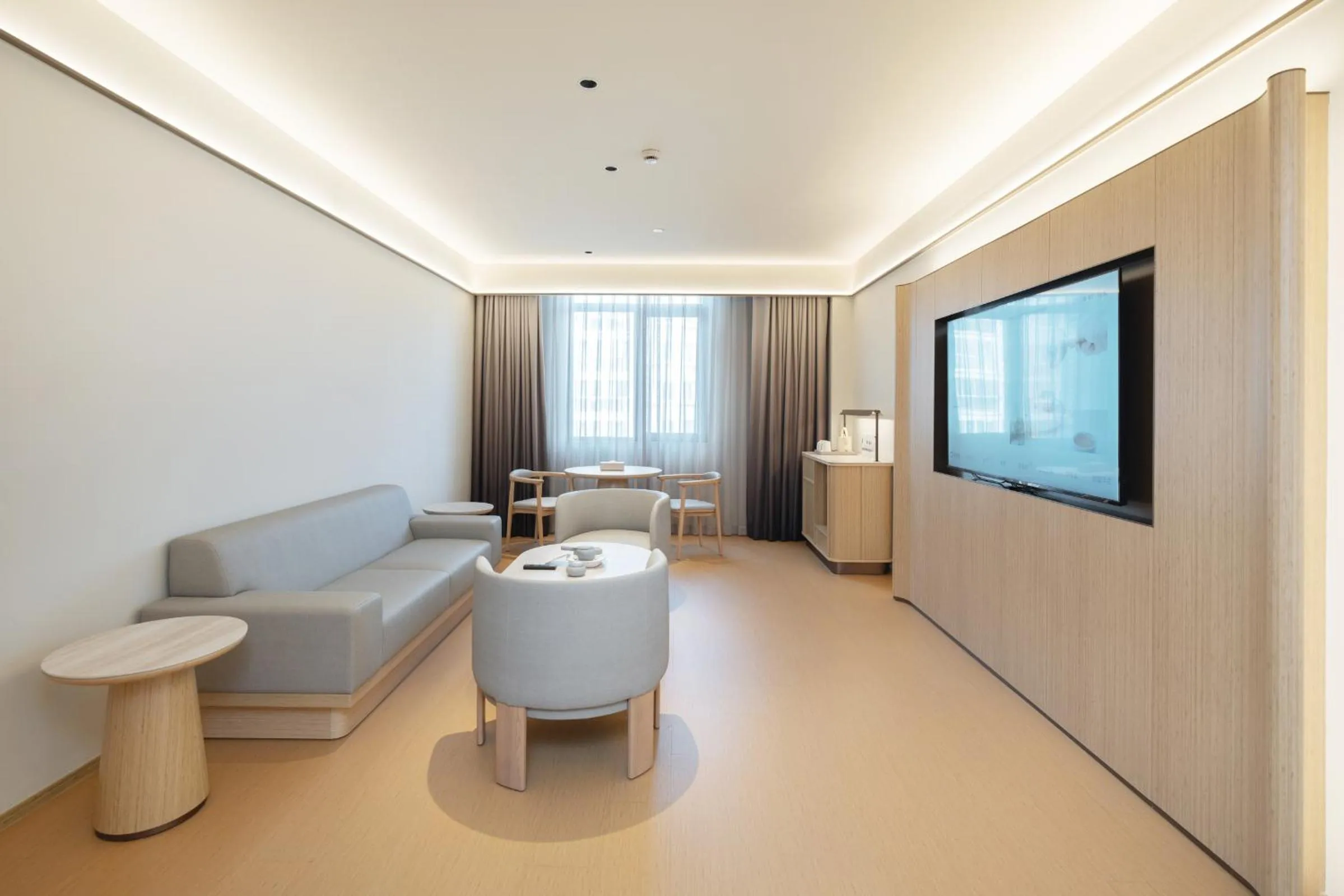 Seating area in JI Hotel Shanghai Jiuting Center