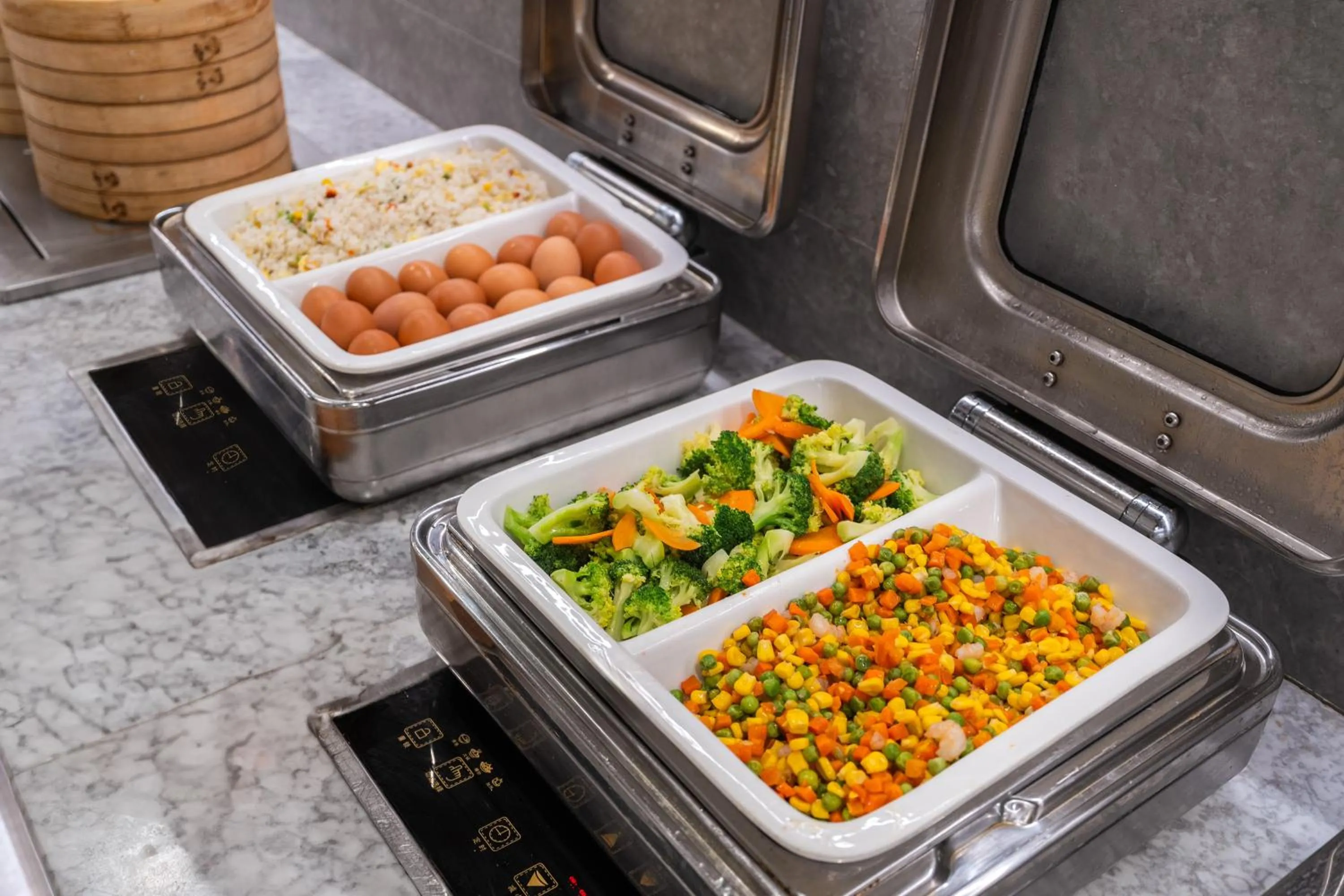 Restaurant/places to eat in JI Hotel Shanghai World Expo Sanlin Road