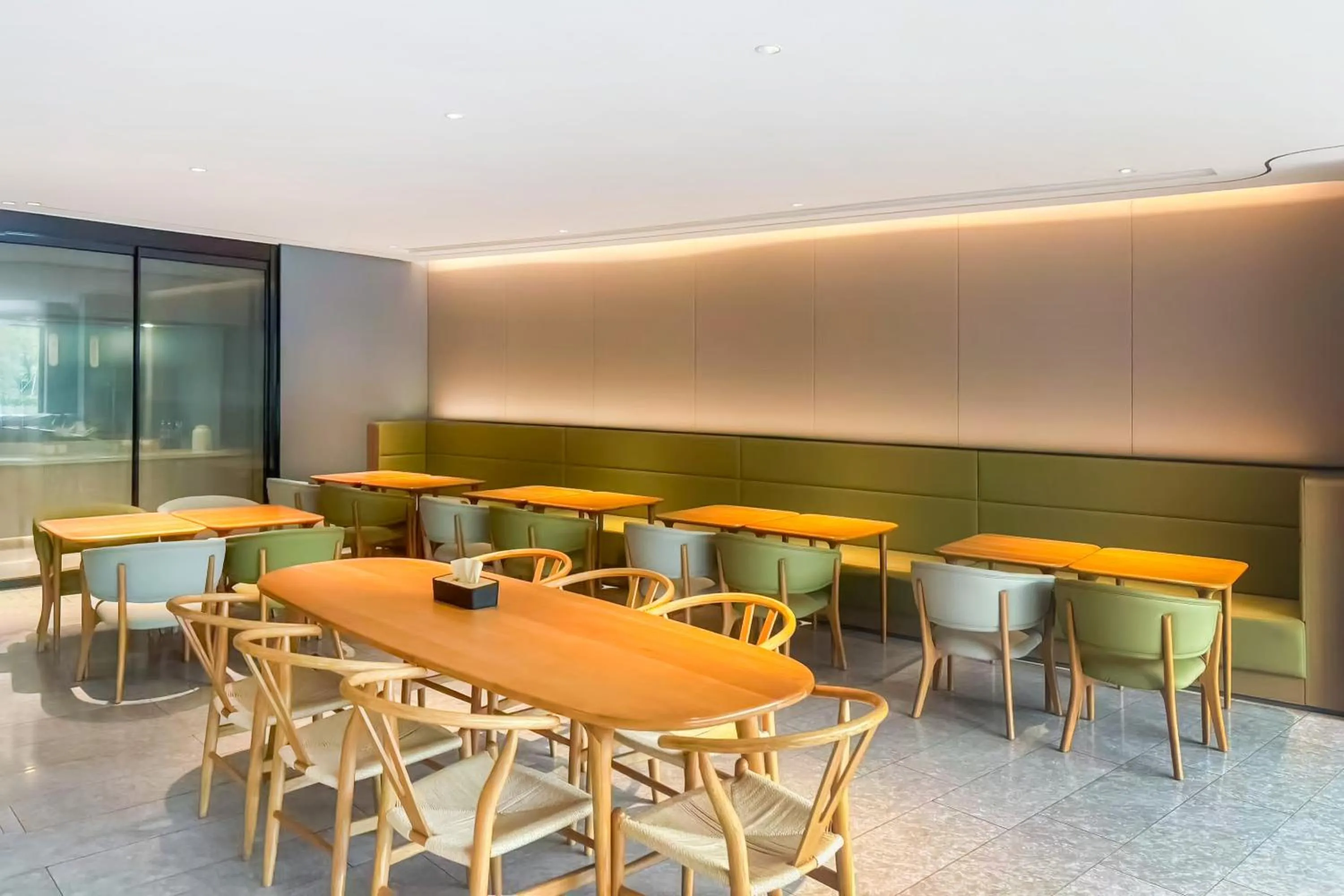 Restaurant/places to eat in JI Hotel Shanghai World Expo Sanlin Road