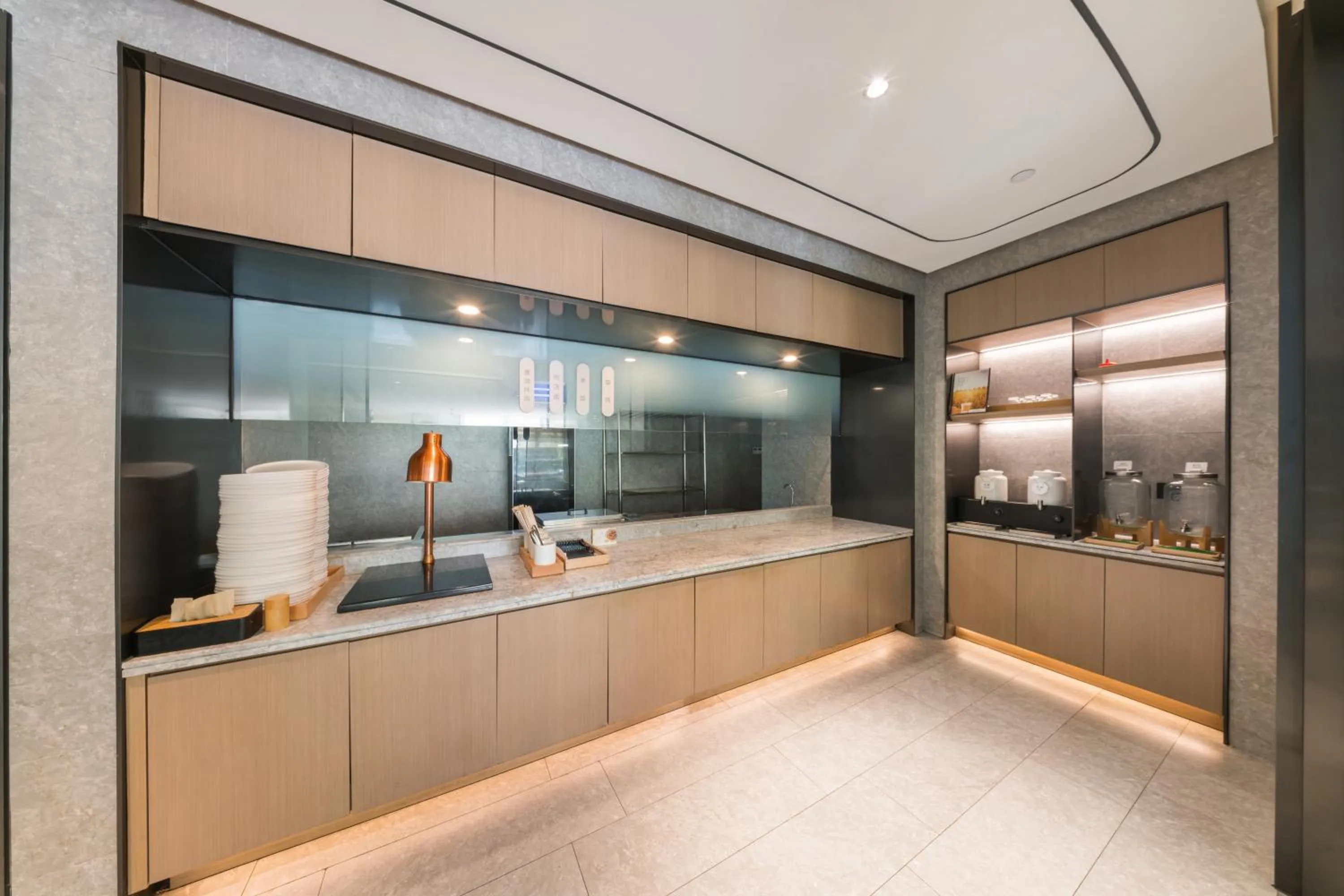 Restaurant/places to eat in JI Hotel Shanghai World Expo Sanlin Road