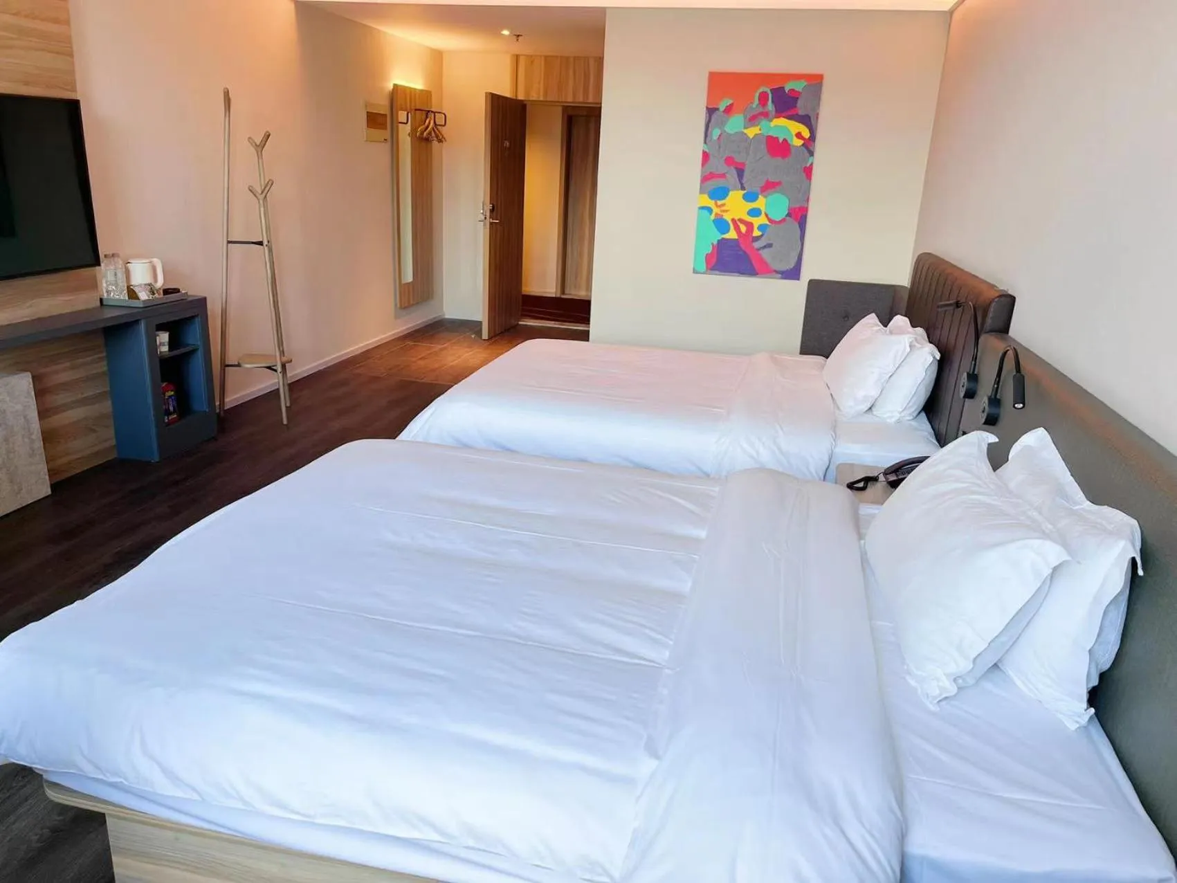 Photo of the whole room, Bed in Hanting Hotel Nanjing Xianhemen Zidong Commercial Street