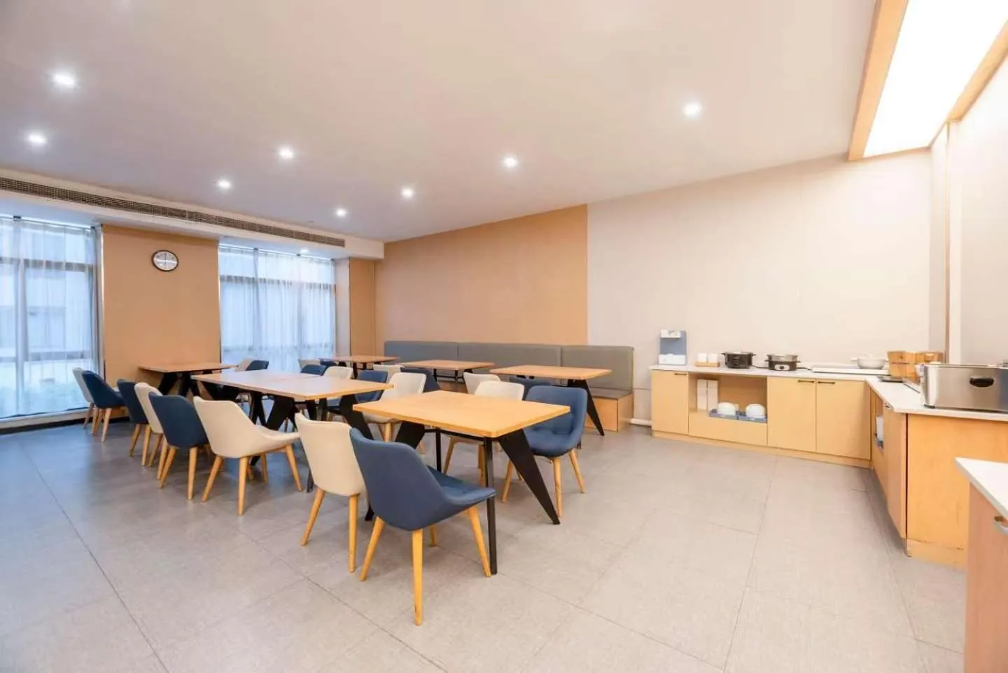 Restaurant/places to eat in Hanting Hotel Nanjing Jiangning Niu Shoushan