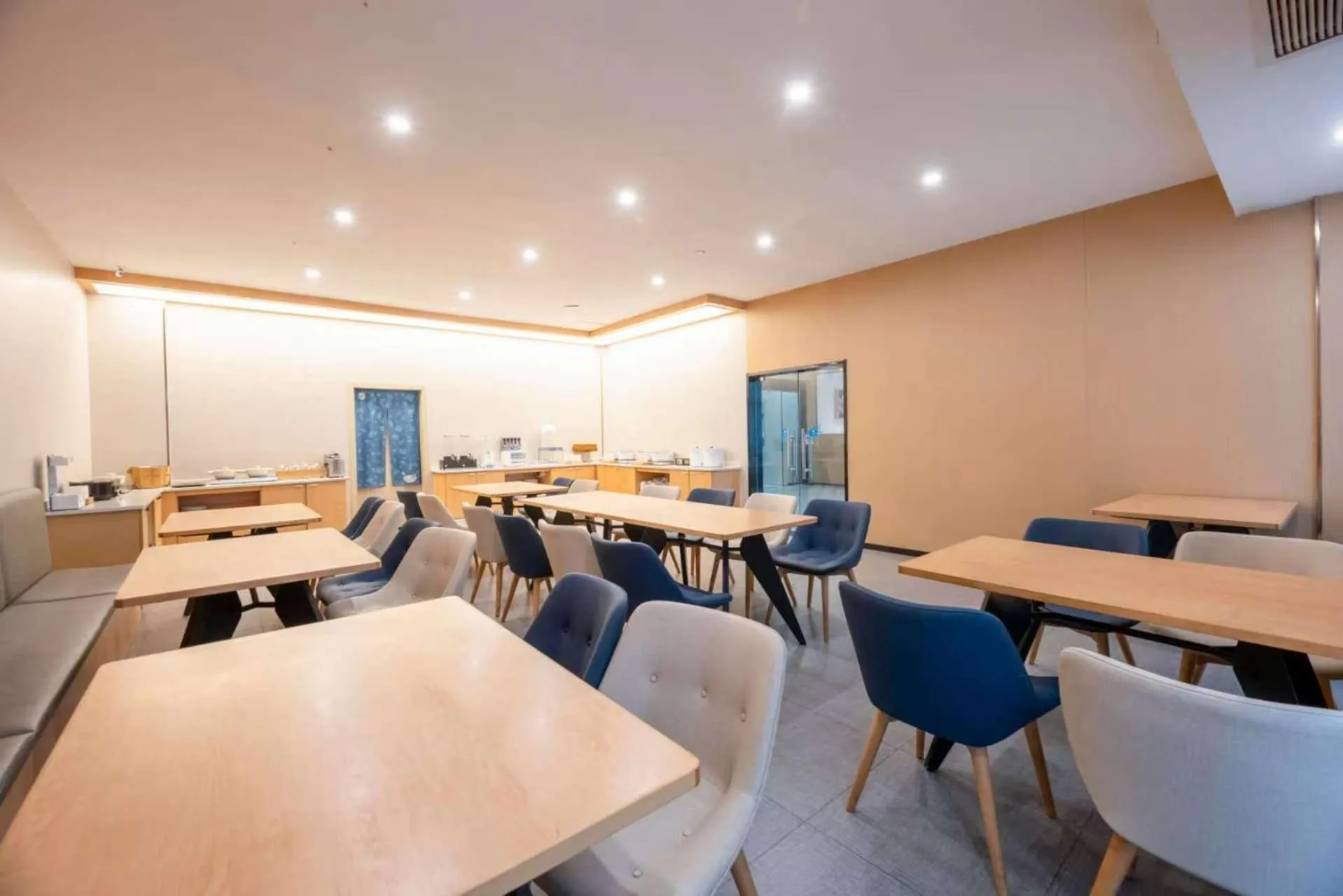 Restaurant/places to eat in Hanting Hotel Nanjing Jiangning Niu Shoushan