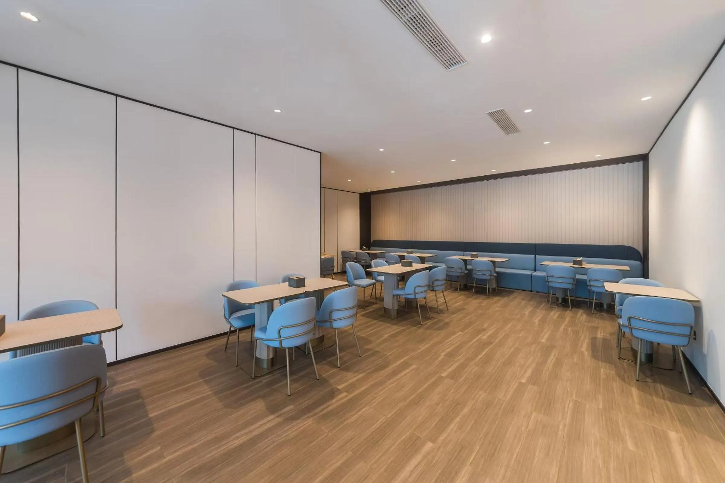 Restaurant/places to eat in Hanting Hotel Nanjing Jiangpu Longhua Road Subway Station