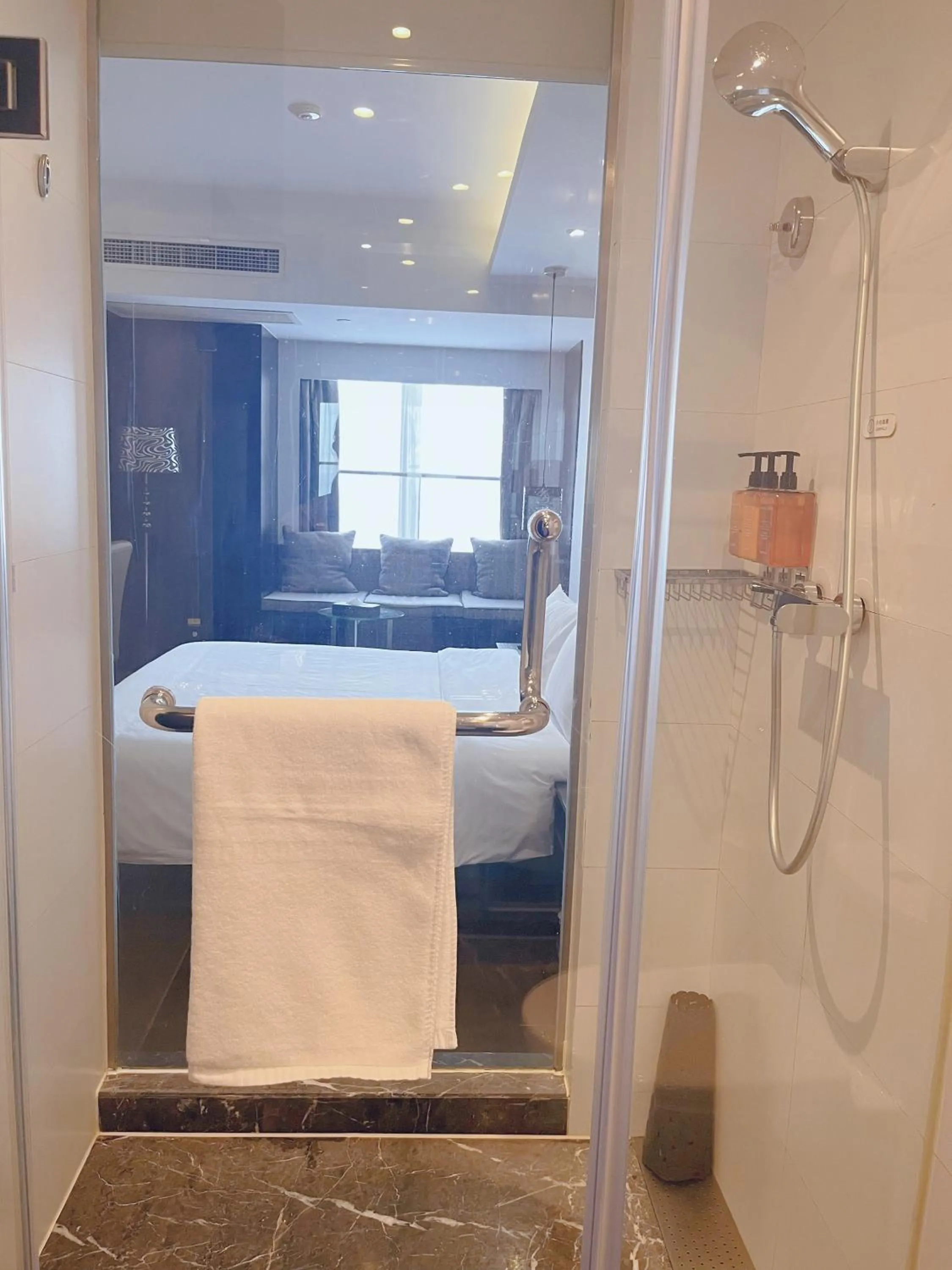 Restaurant/places to eat, Bed in Orange Hotel Suzhou Emerald Plaza